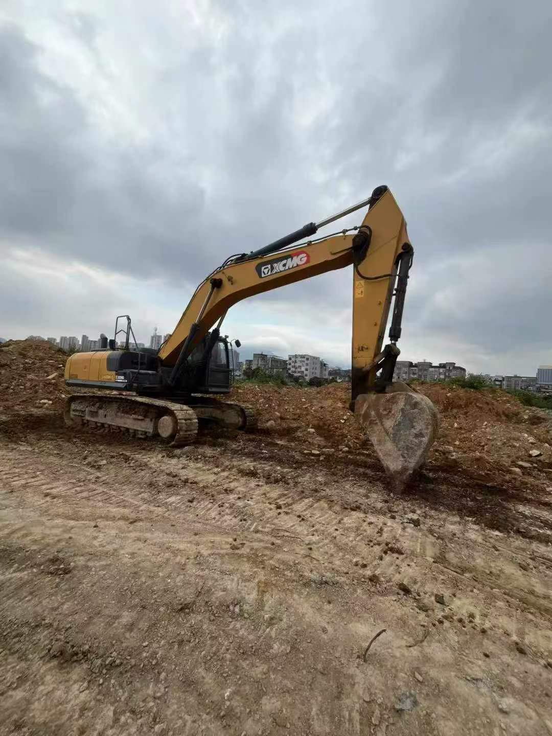 Buy XCMG XE370 Used Excavator / 6