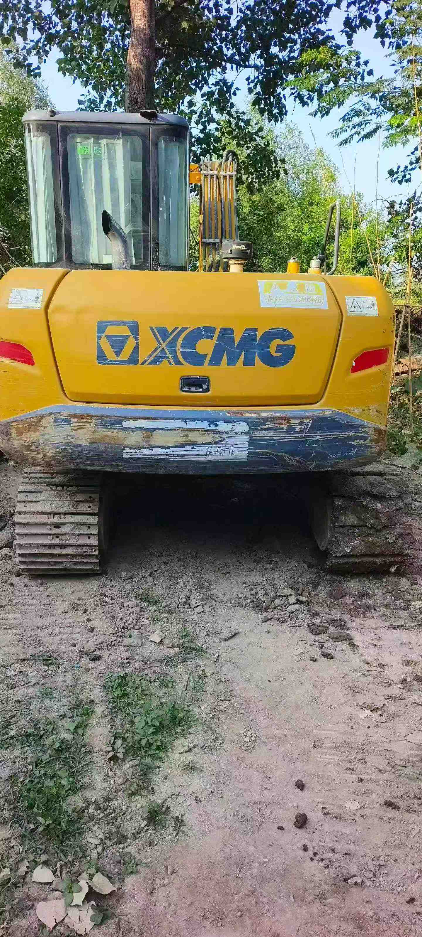 شراء حفارة XCMG XE75C مستعملة / 2