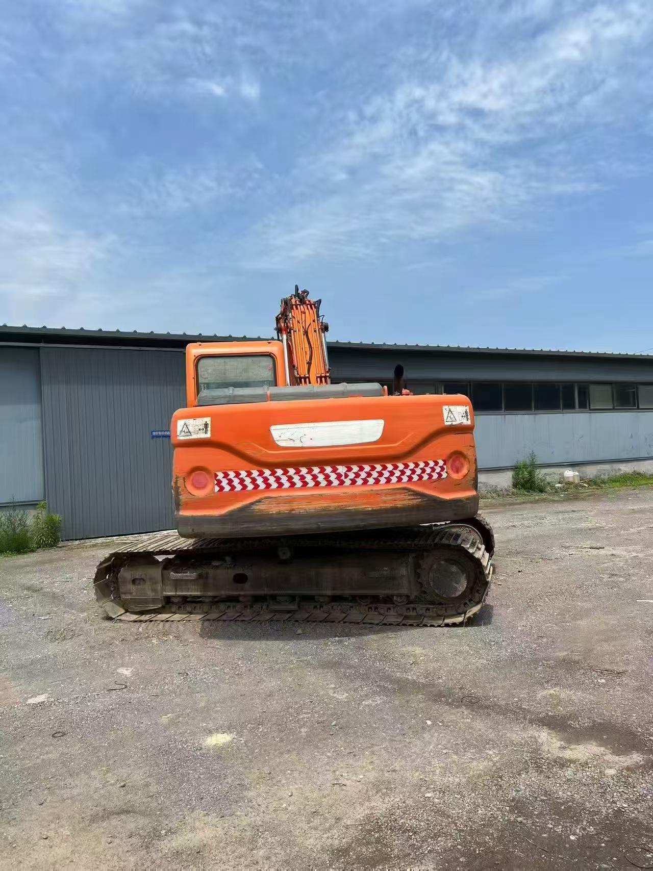 Compre Escavadeira Doosan DX15 Usada / 9 Compre Escavadeira Doosan DX15 Usada / 9