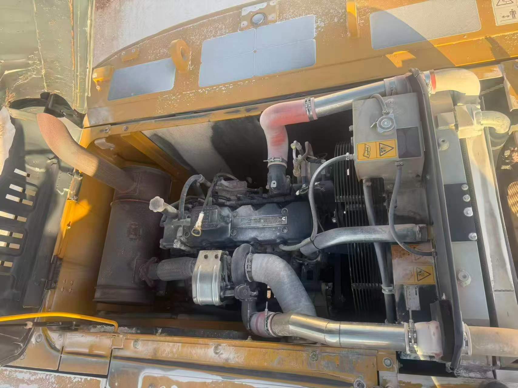 Compre Excavadora XCMG XE305D Usada / 7