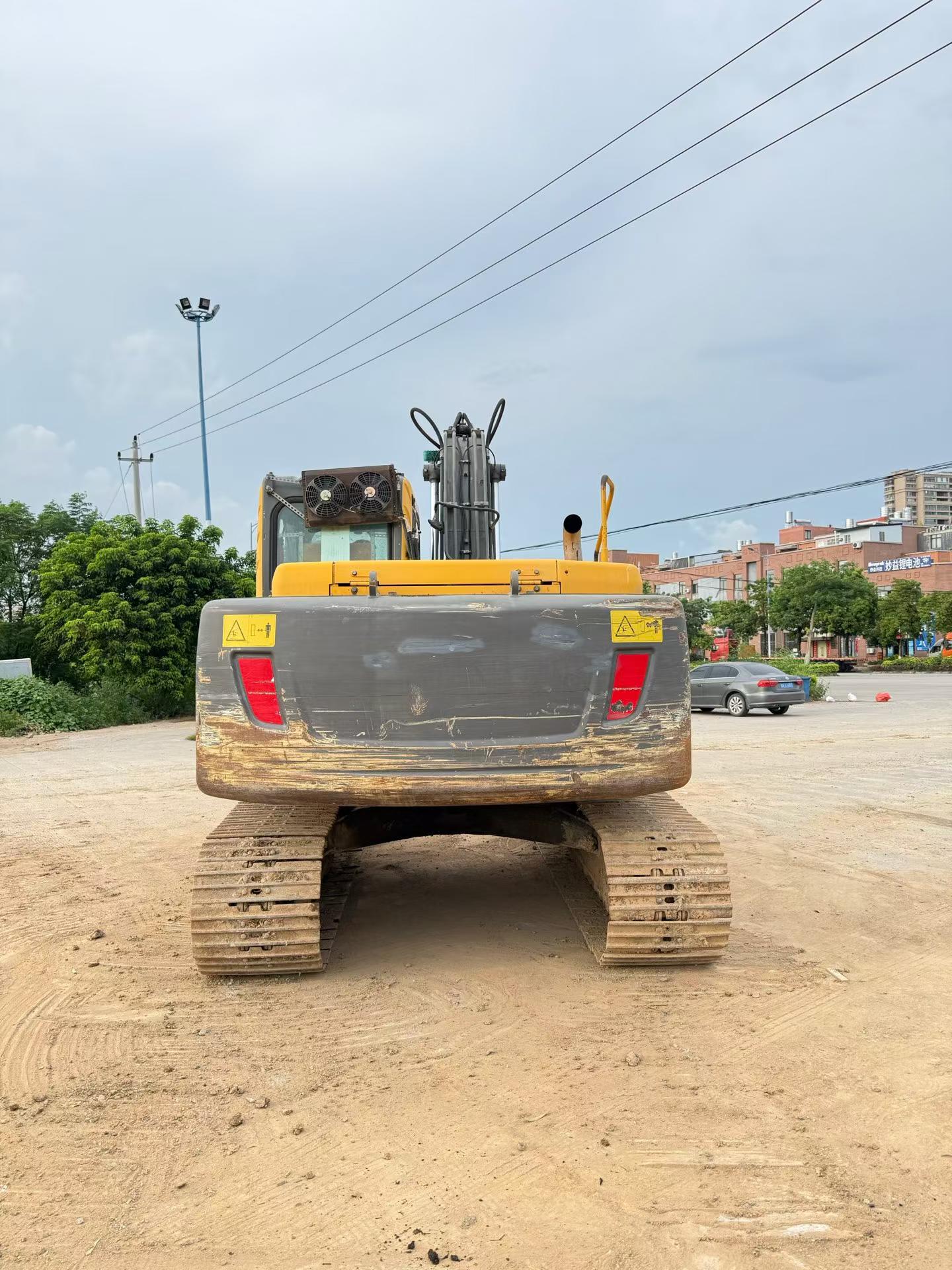 Buy Volvo EC140 Used Excavator / 8