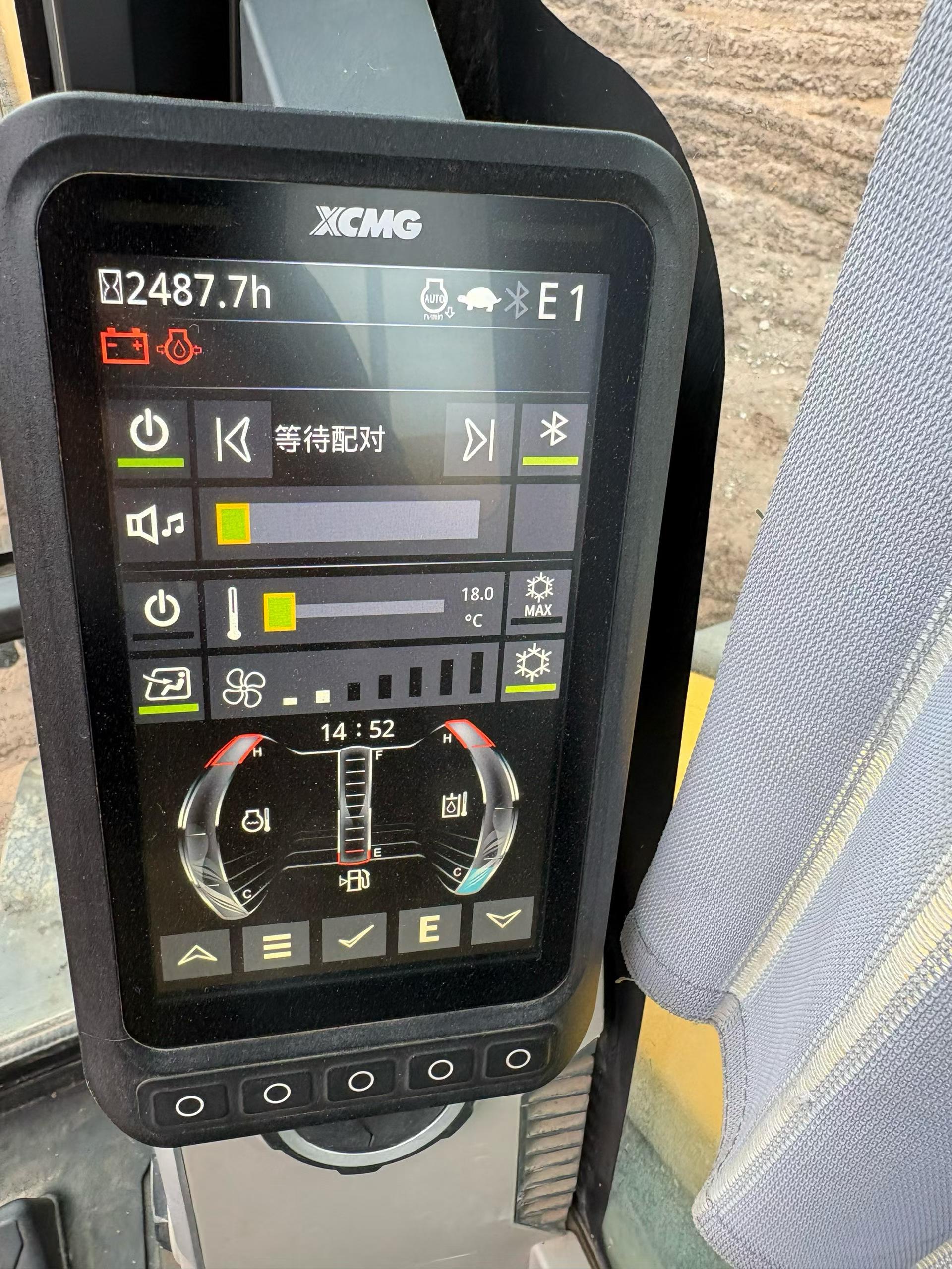 Buy XCMG XE55D Used Excavator / 4
