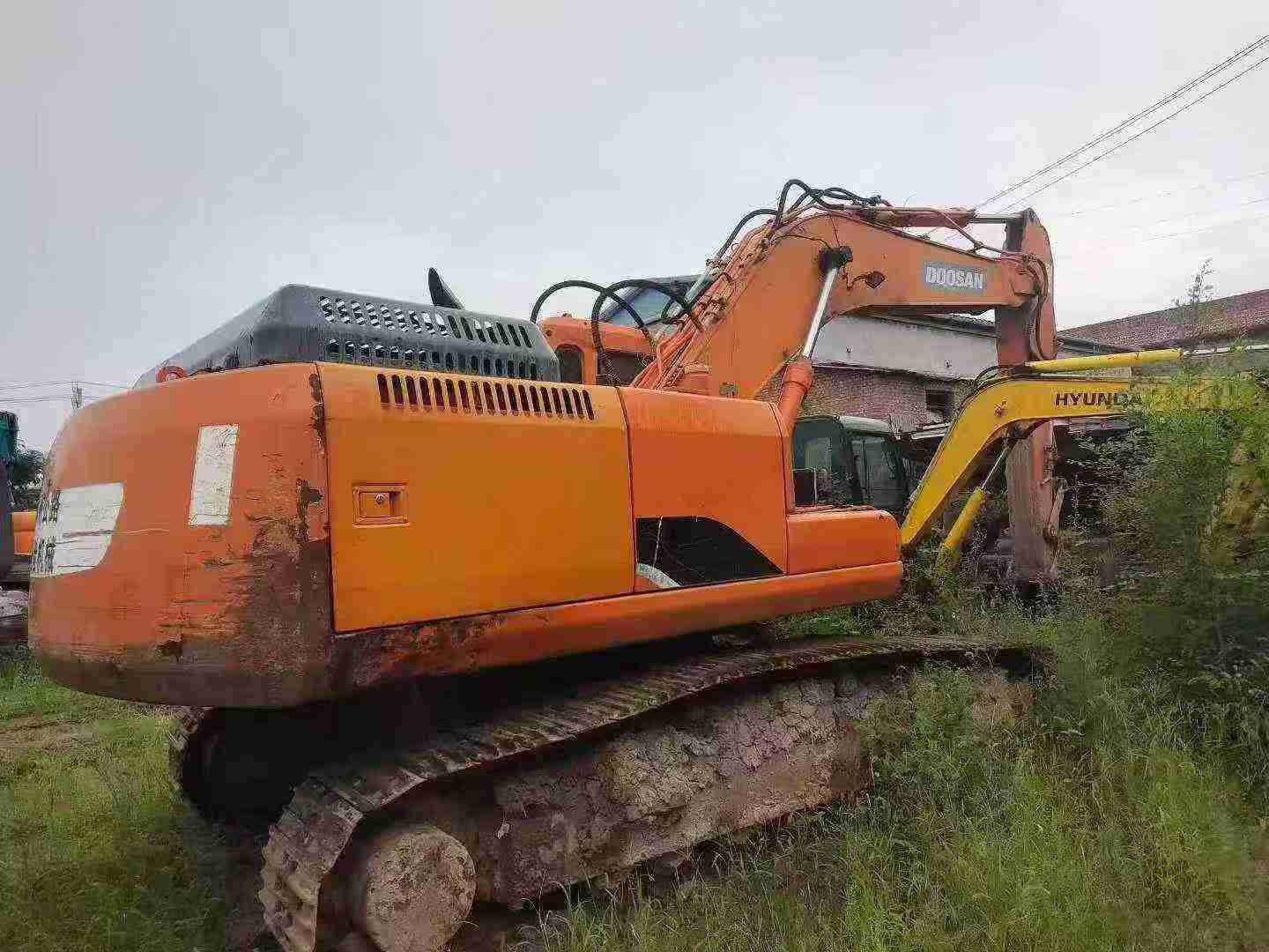 Compre Escavadeira Doosan DH225-9 Usada / 2 Compre Escavadeira Doosan DH225-9 Usada / 2