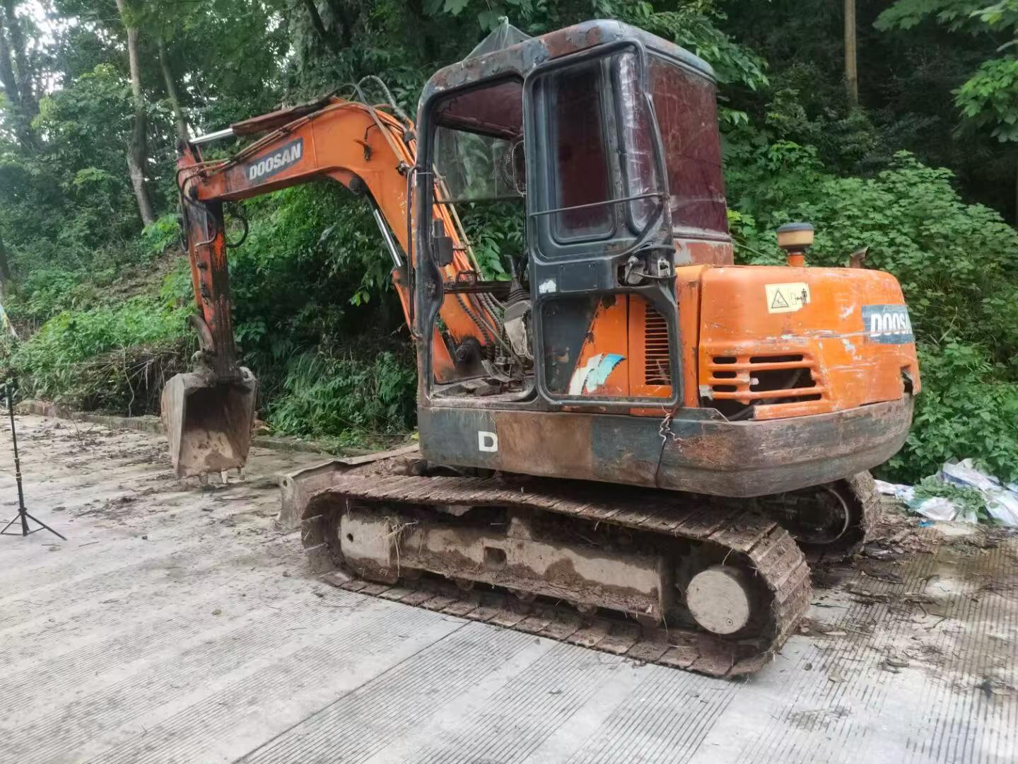 Comprar Doosan DH55 Usado Escavadeira