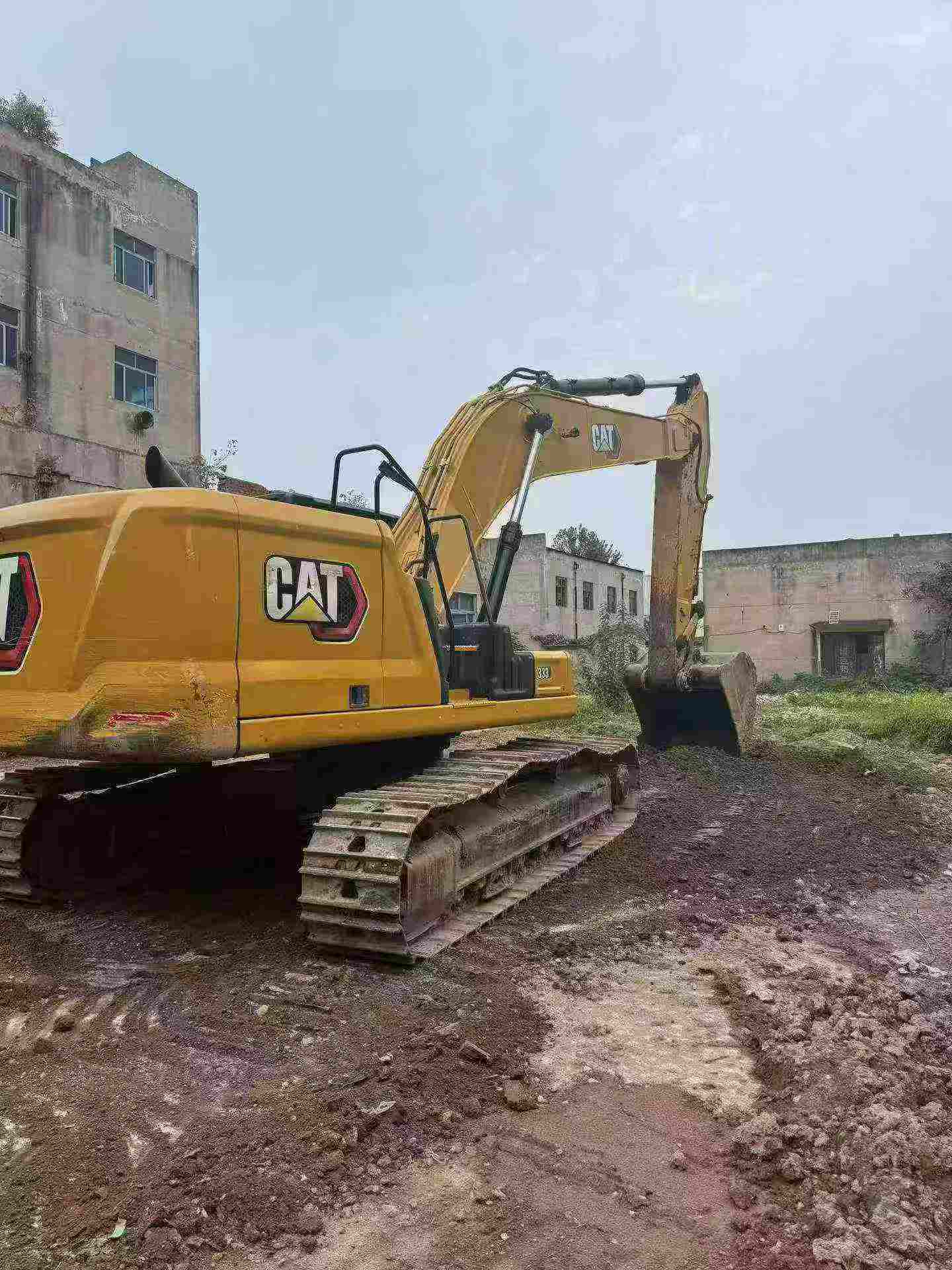 Купить Подержанный Экскаватор Caterpillar CAT333 / 2 Купить Подержанный Экскаватор Caterpillar CAT333 / 2