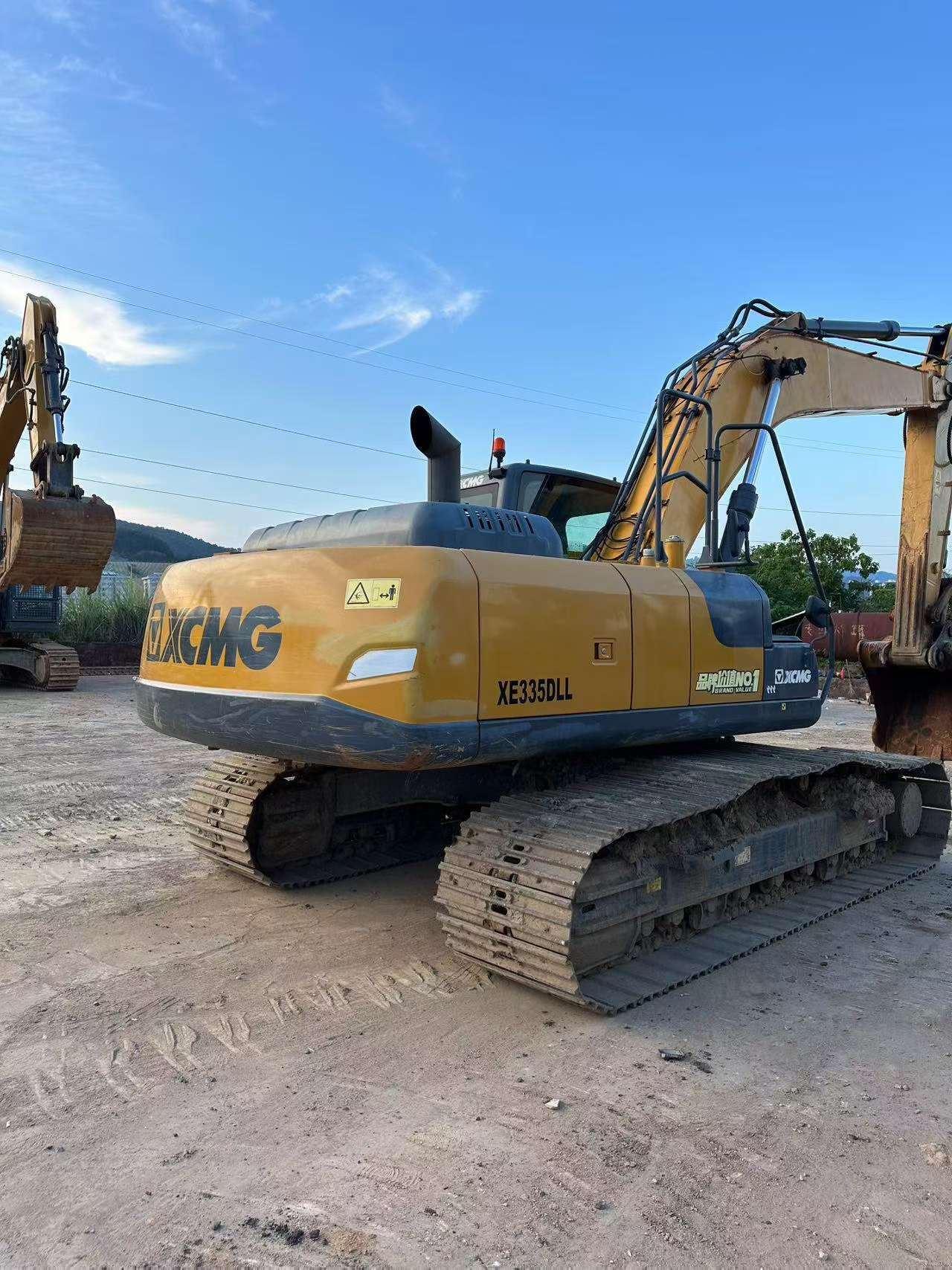 Compre Escavadeira XCMG XE245D Usada / 2