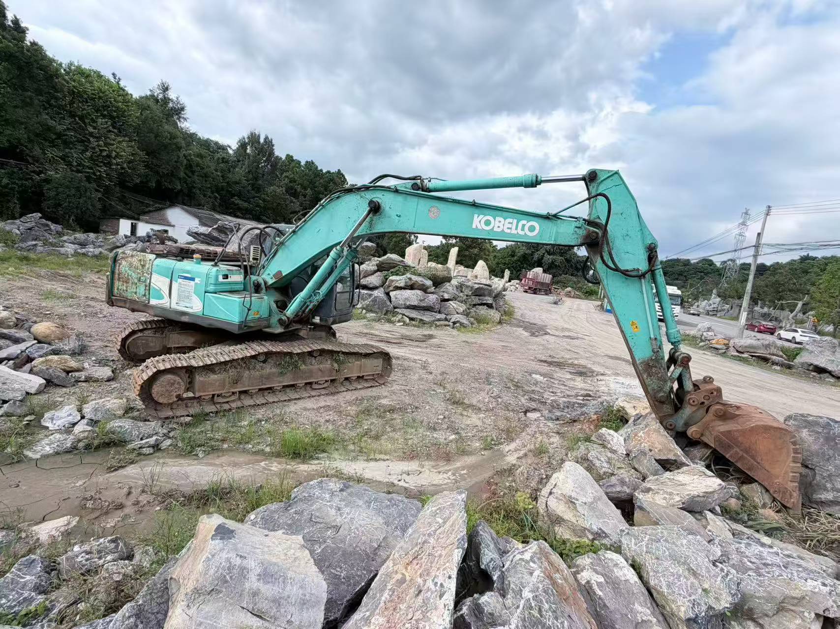 Buy Kobelco SK210-6 Used Excavator Buy Kobelco SK210-6 Used Excavator