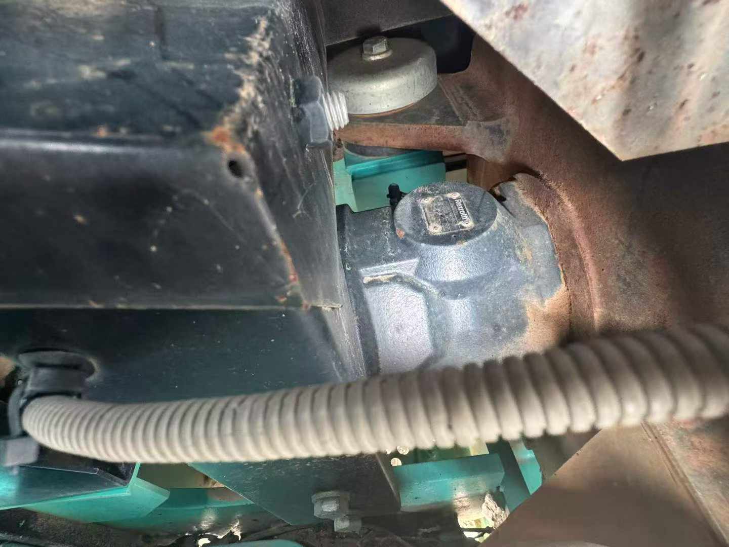 Compre Escavadeira Kobelco SK60 Usada / 6