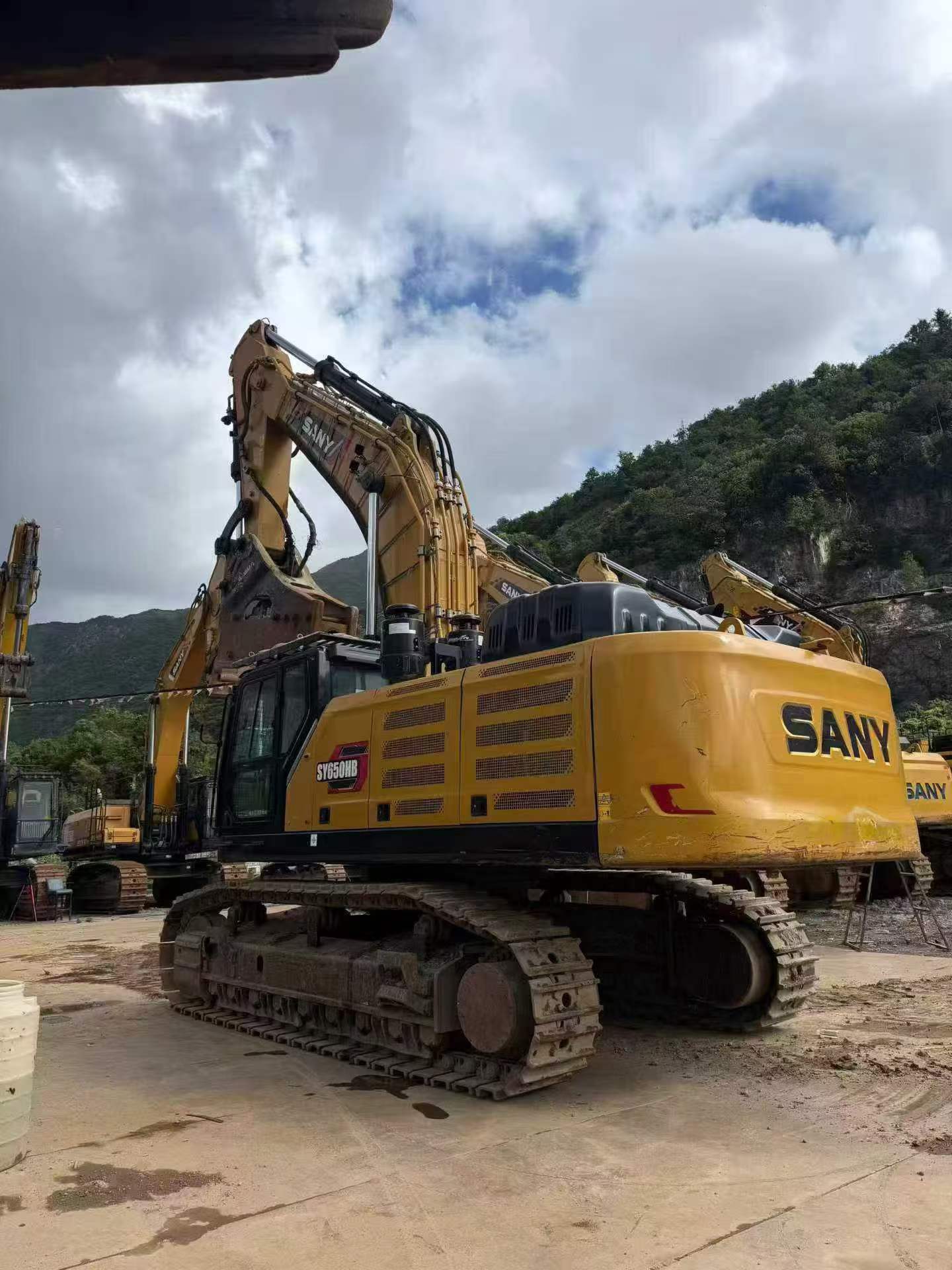 Buy Sany SY650HB Used Excavator / 4