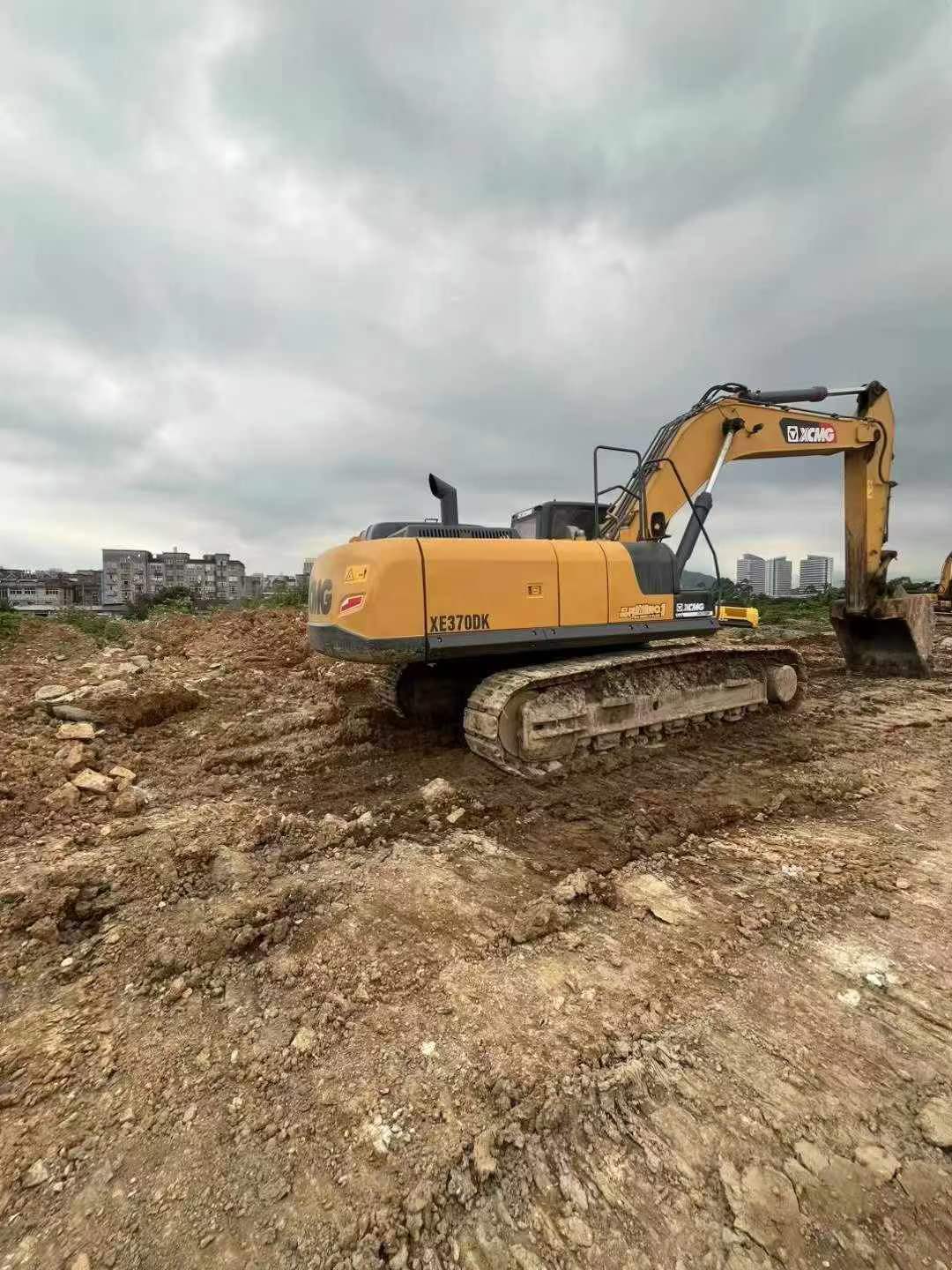 Buy XCMG XE370 Used Excavator / 4