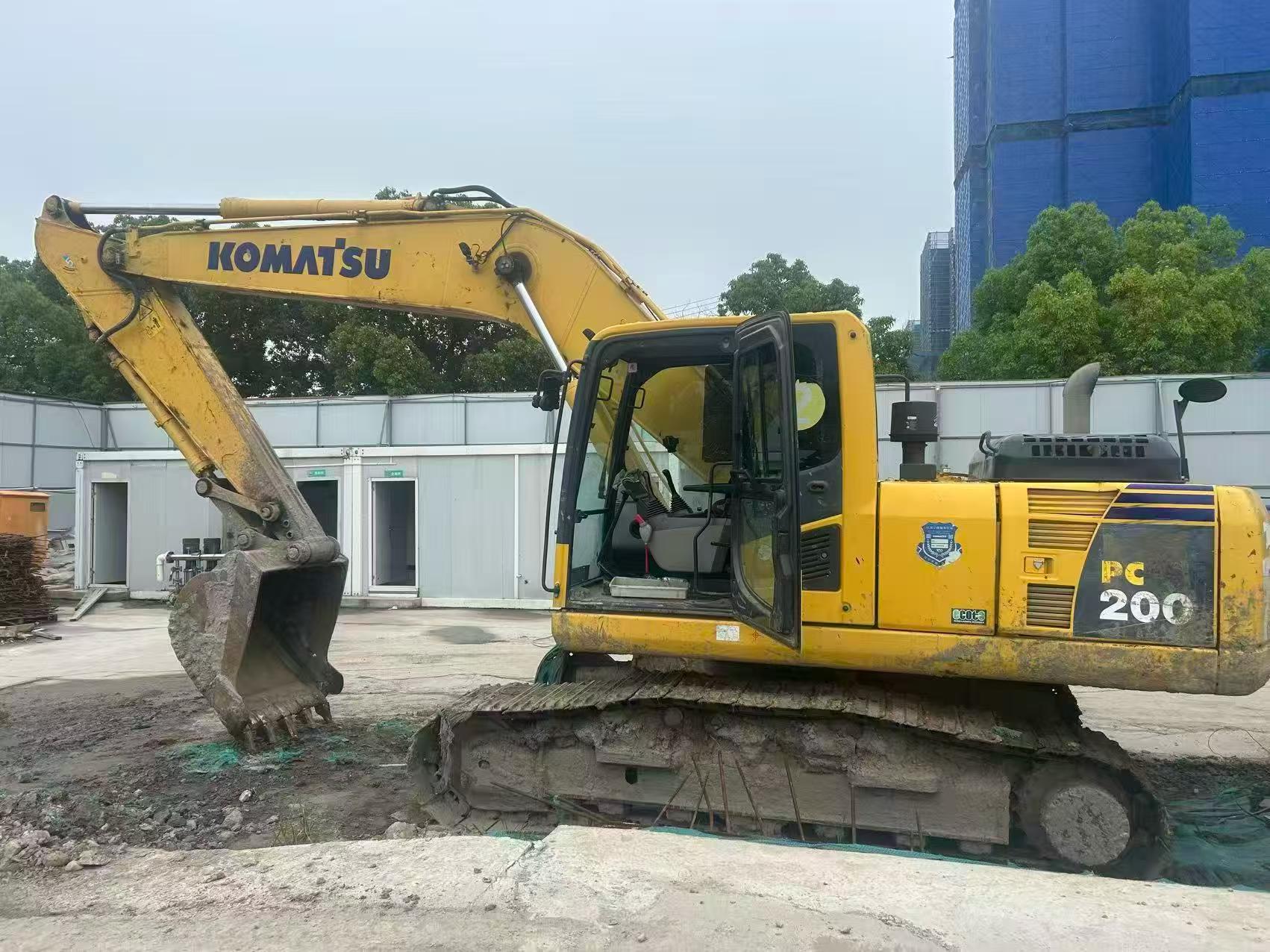 Comprar Komatsu PC200-8M0 Usado Excavadora Comprar Komatsu PC200-8M0 Usado Excavadora