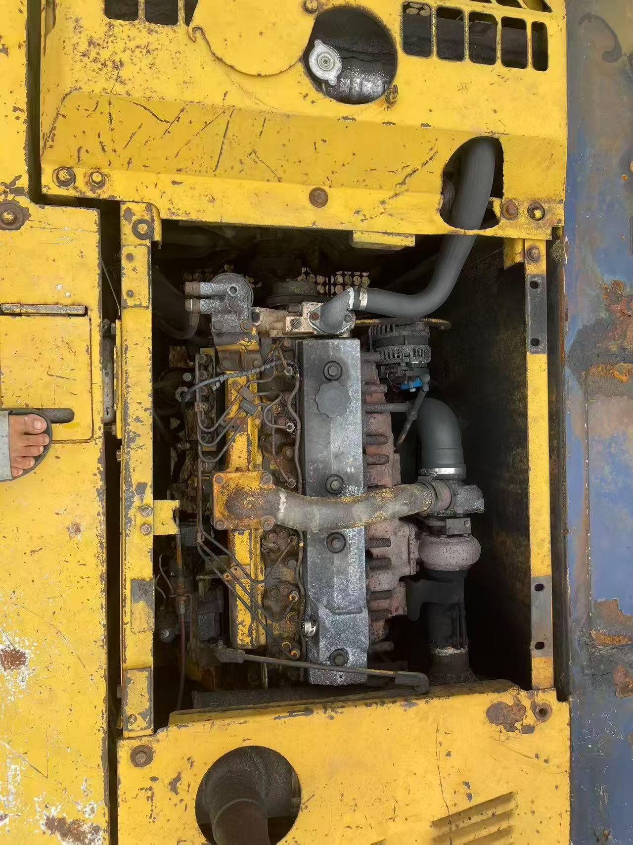 Compre Excavadora Komatsu PC200-5 Usada / 6 Compre Excavadora Komatsu PC200-5 Usada / 6
