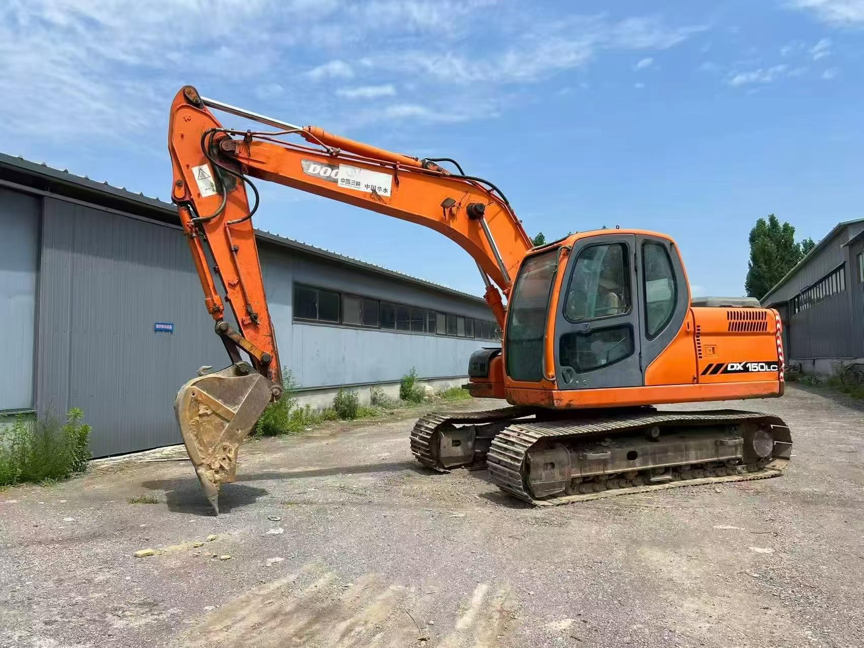 Comprar Doosan DX15 Usado Escavadeira