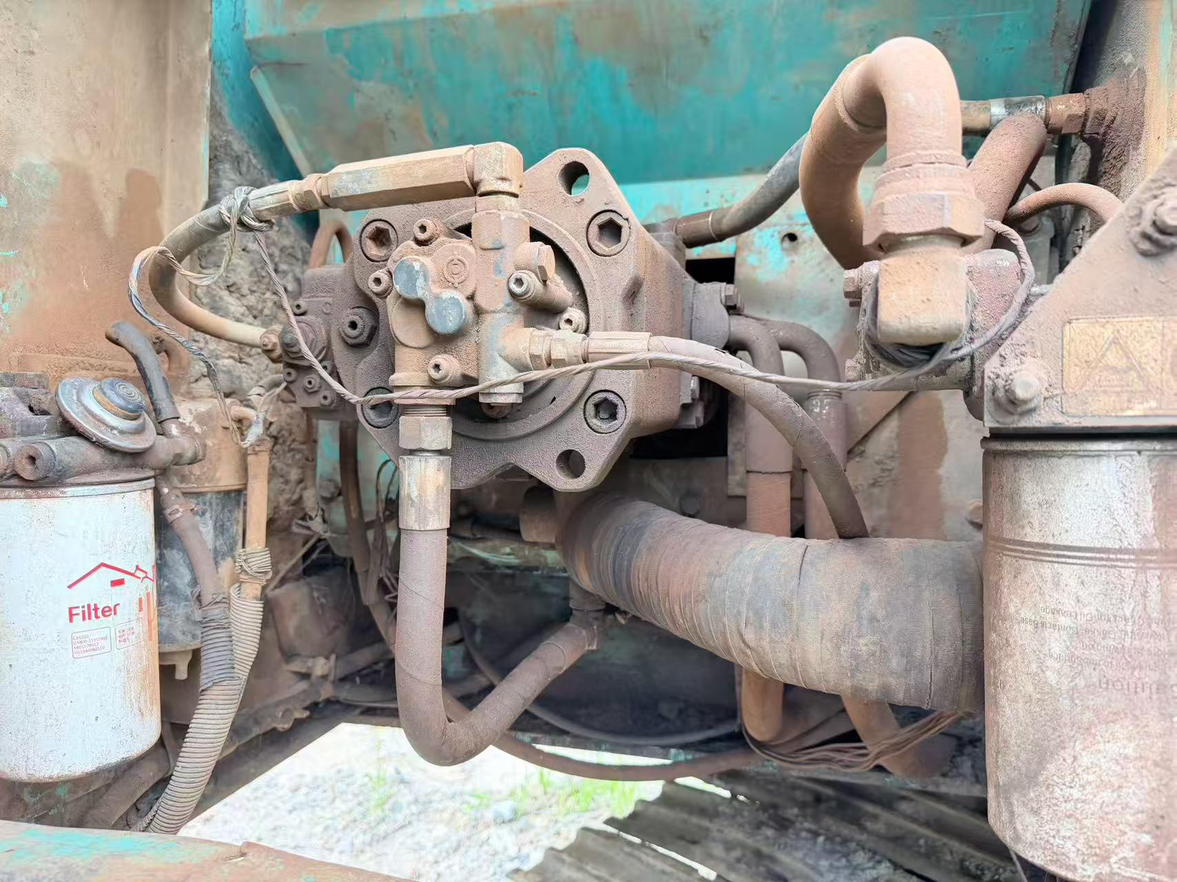 شراء حفارة Kobelco SK210-6 مستعملة / 5