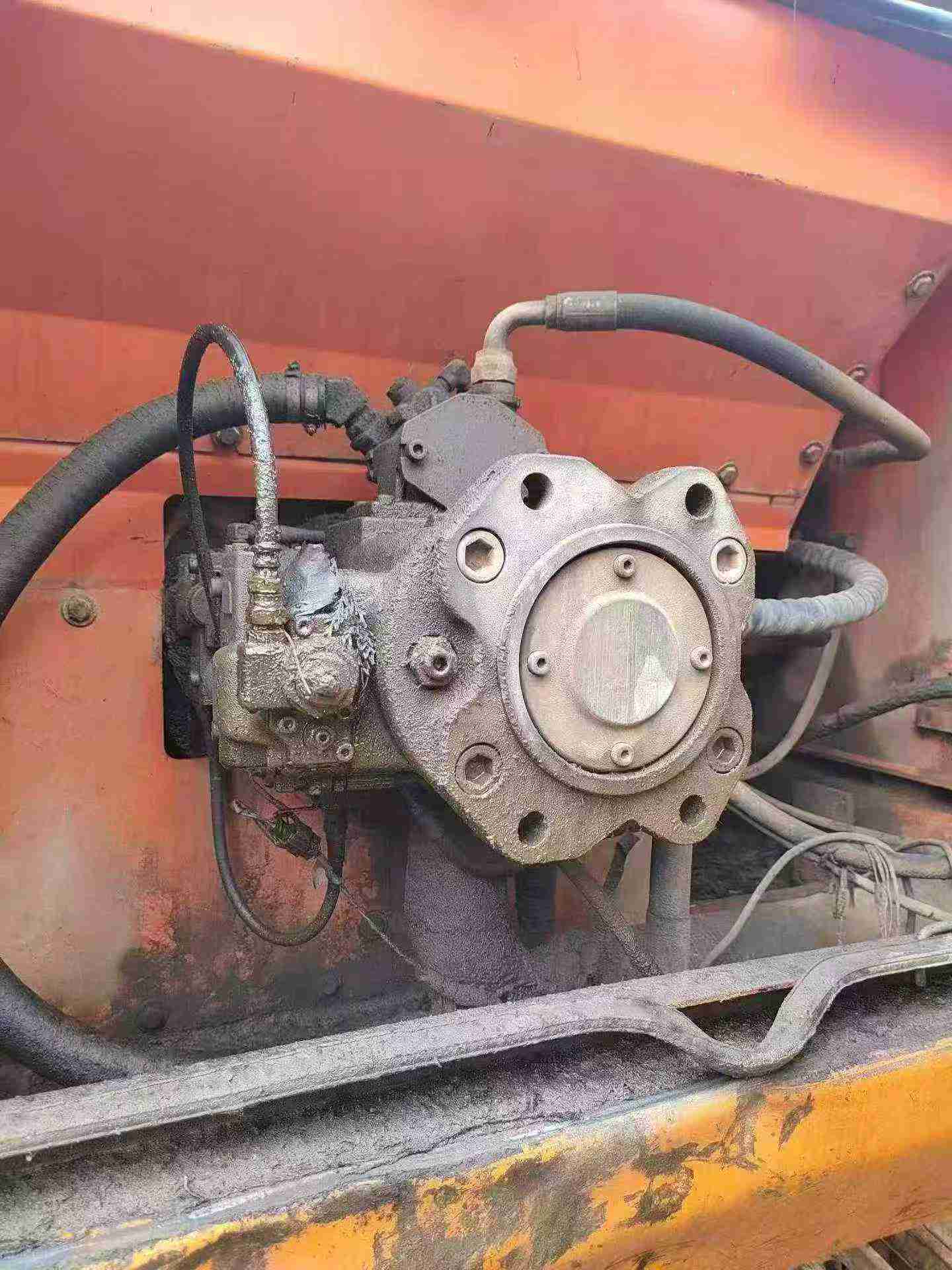 Compre Escavadeira Doosan DH225-9 Usada / 3 Compre Escavadeira Doosan DH225-9 Usada / 3