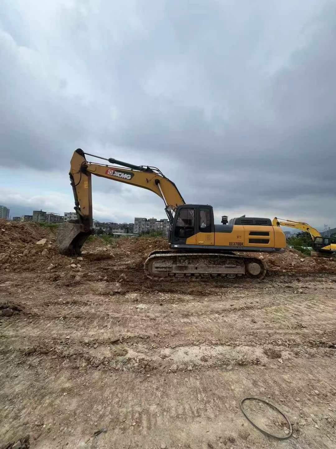 Buy XCMG XE370 Used Excavator / 8