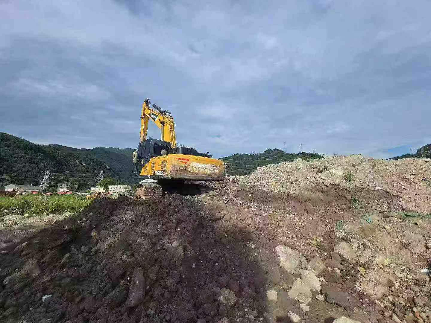 Buy Sany SY205C Used Excavator / 5 Buy Sany SY205C Used Excavator / 5