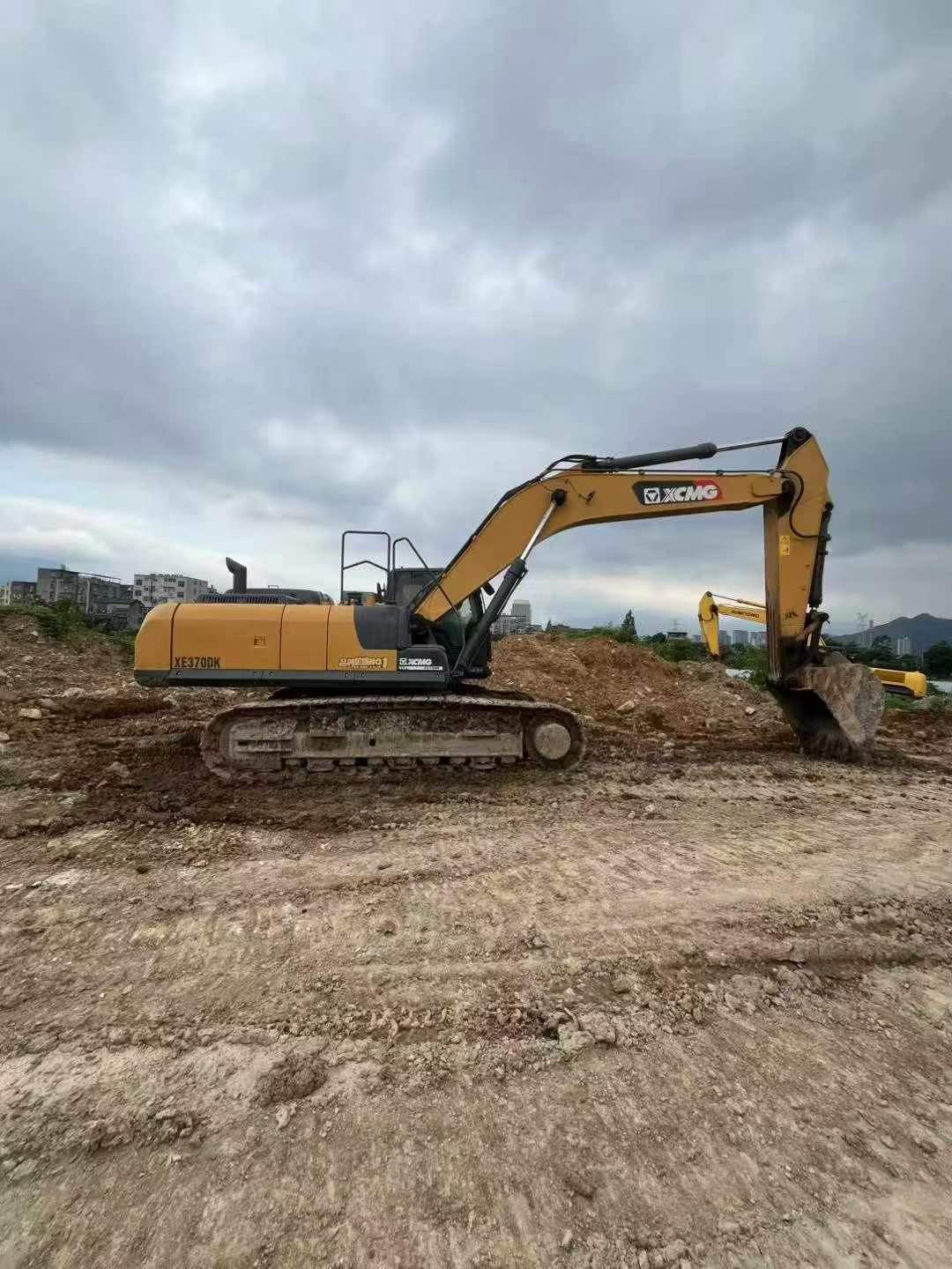 Buy XCMG XE370 Used Excavator / 5