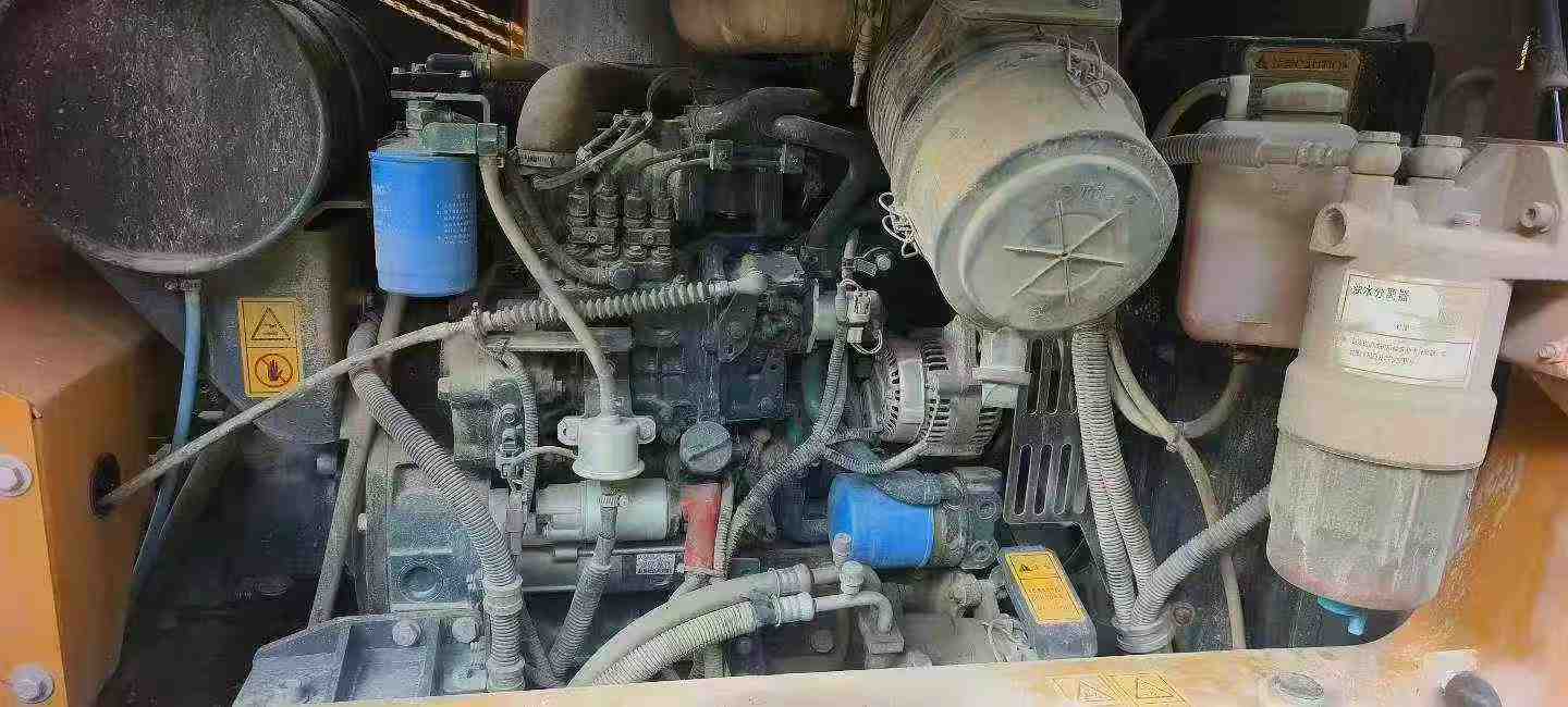 شراء حفارة XCMG XE75C مستعملة / 8
