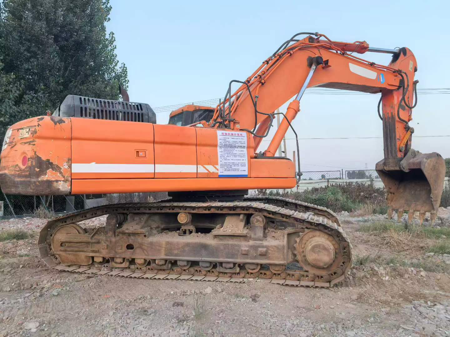 Купить Подержанный Экскаватор Doosan DX520LC / 3 Купить Подержанный Экскаватор Doosan DX520LC / 3