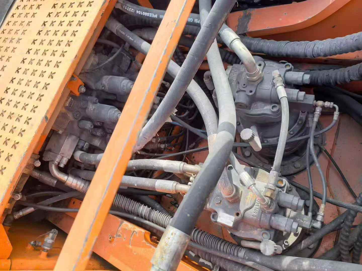 Купить Подержанный Экскаватор Doosan DX520LC / 7 Купить Подержанный Экскаватор Doosan DX520LC / 7