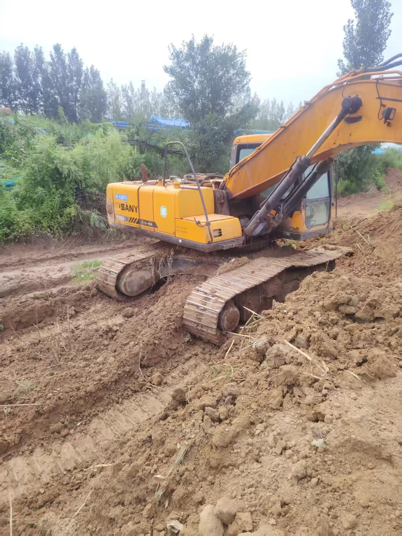Buy Sany SY215C-8 Used Excavator / 2 Buy Sany SY215C-8 Used Excavator / 2