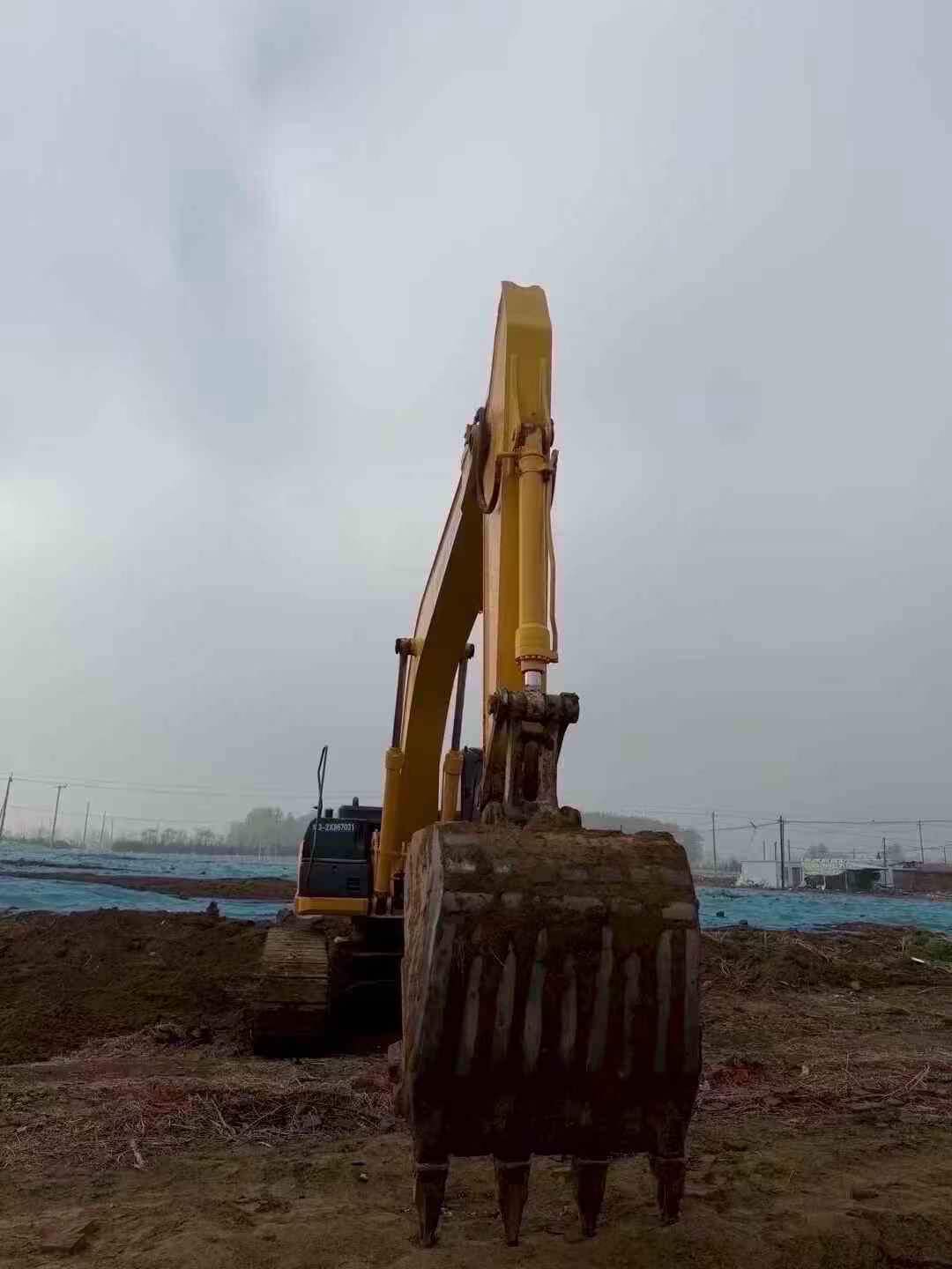 Buy Sumitomo SH240-3 Used Excavator / 2