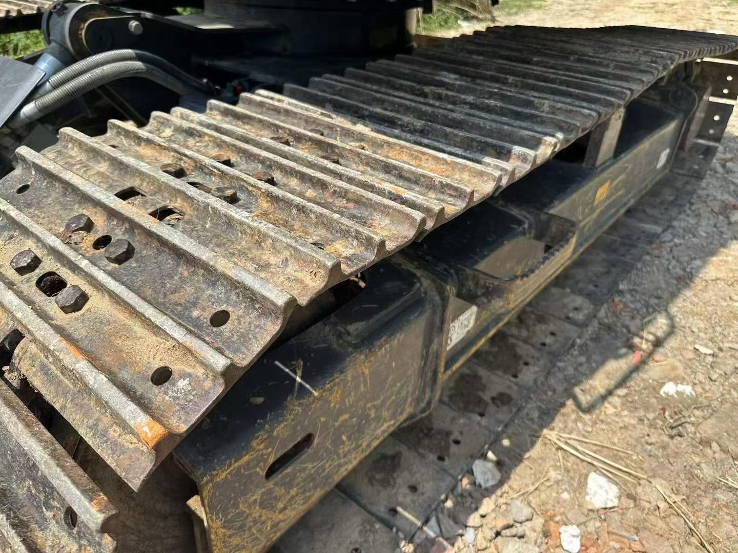 شراء حفارة XCMG XE75C مستعملة / 7