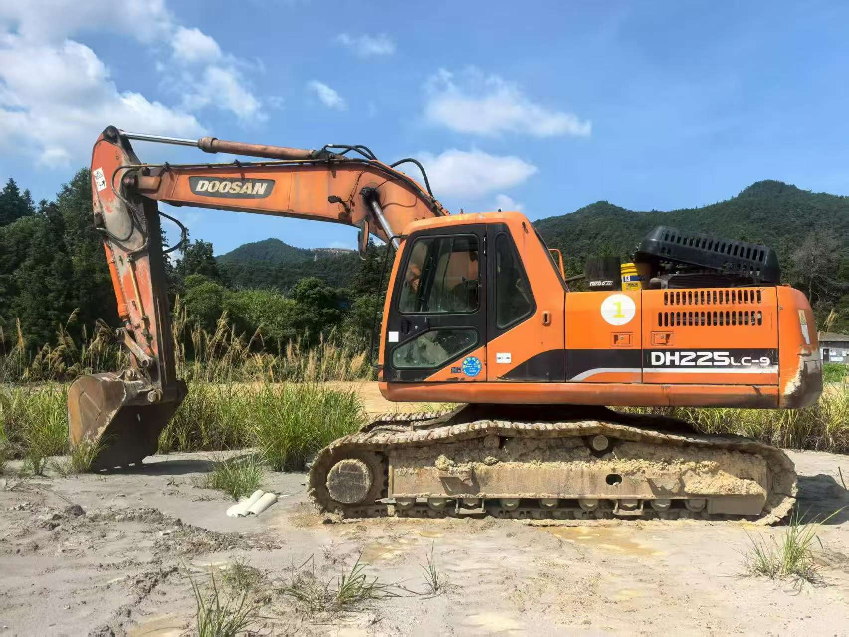 Comprar Doosan DH225-9 Usado Escavadeira
