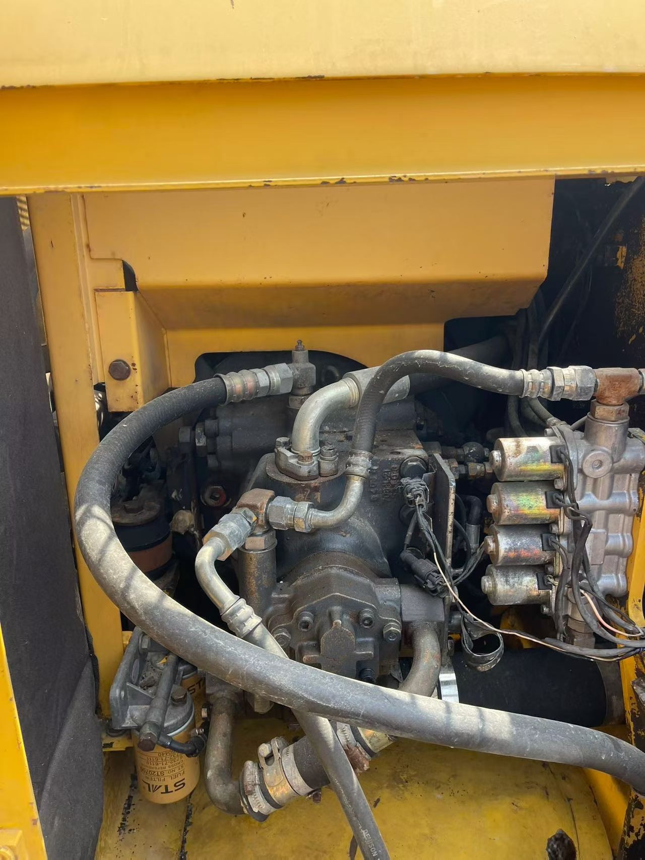Compre Excavadora Komatsu PC120-6E Usada / 9 Compre Excavadora Komatsu PC120-6E Usada / 9