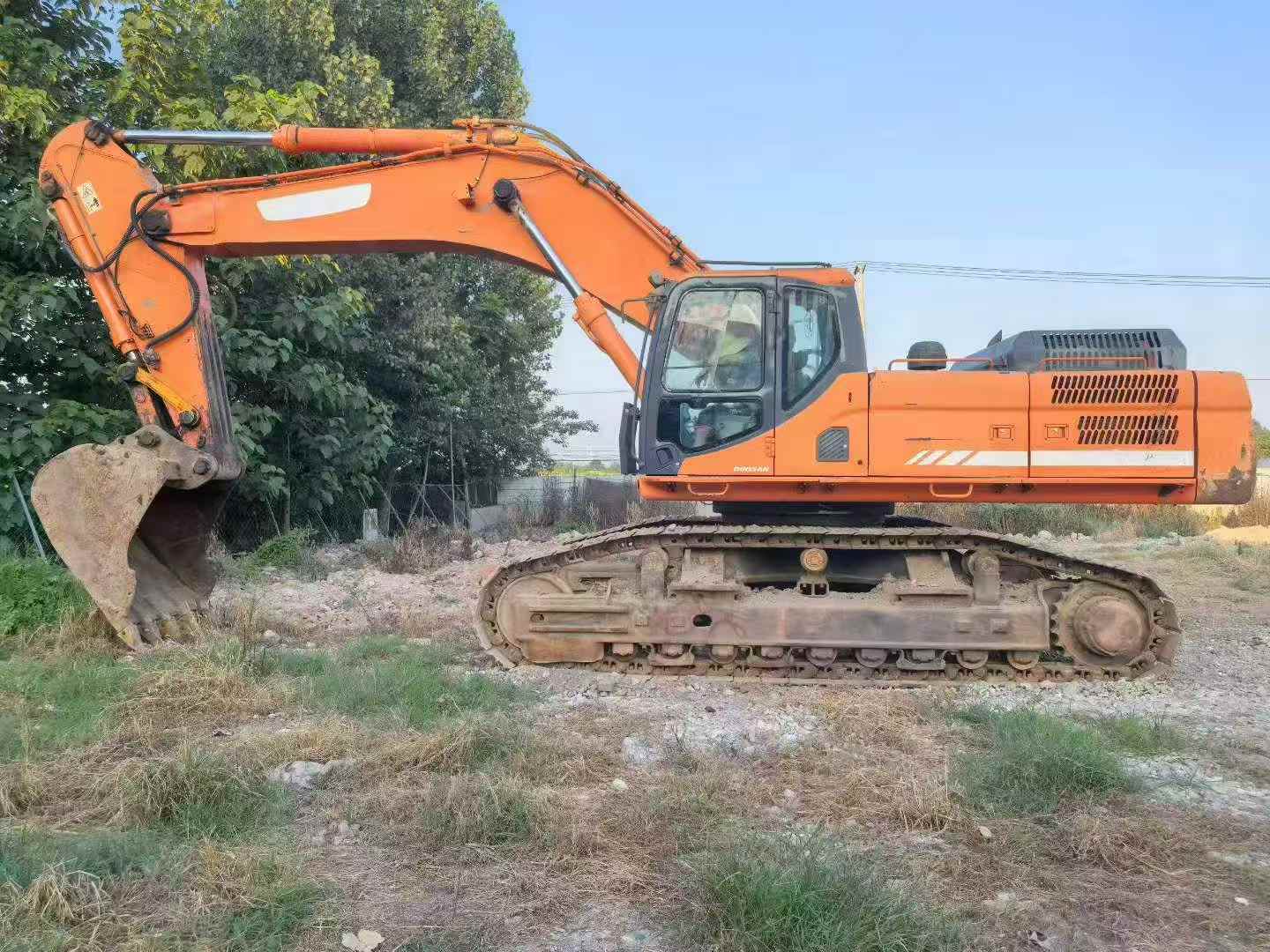 Купить Подержанный Экскаватор Doosan DX520LC / 6 Купить Подержанный Экскаватор Doosan DX520LC / 6