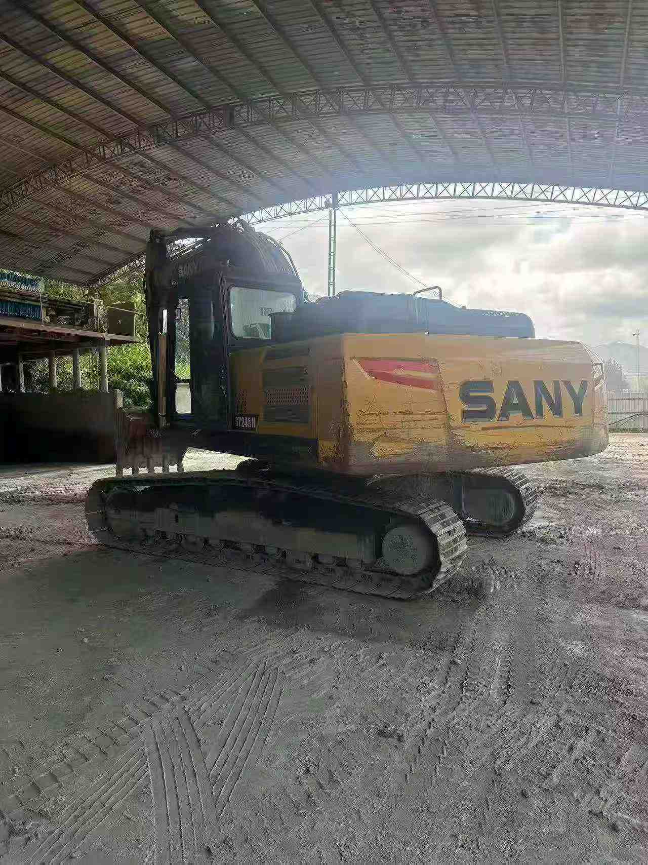 Buy Sany SY245H Used Excavator / 2