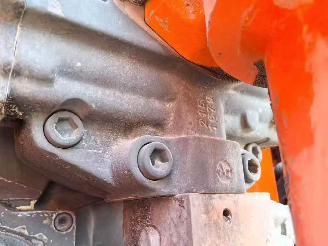 Купить Подержанный Экскаватор Doosan DX520LC / 8 Купить Подержанный Экскаватор Doosan DX520LC / 8
