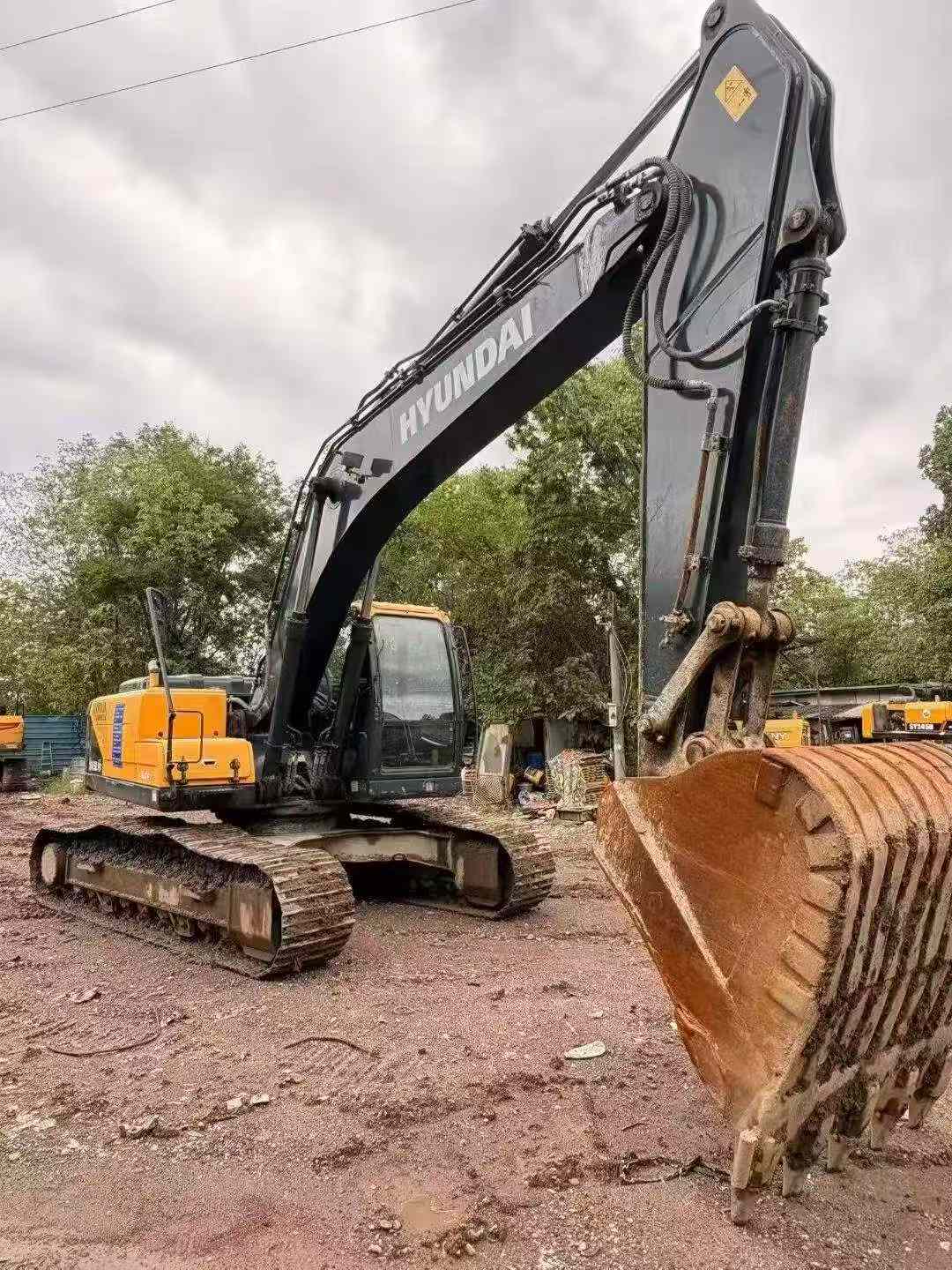 شراء حفارة Hyundai R225-7 مستعملة / 9