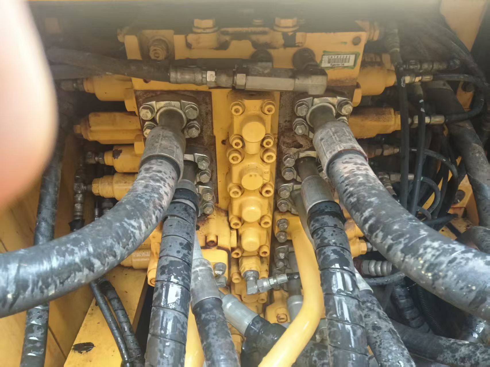 Compre Escavadeira Komatsu PC200-8 Usada / 3 Compre Escavadeira Komatsu PC200-8 Usada / 3