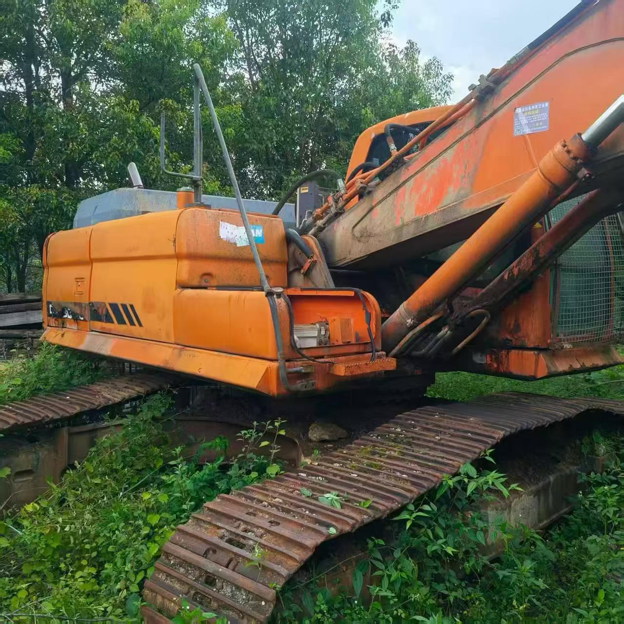 Compre Escavadeira Doosan DX260LC Usada / 8