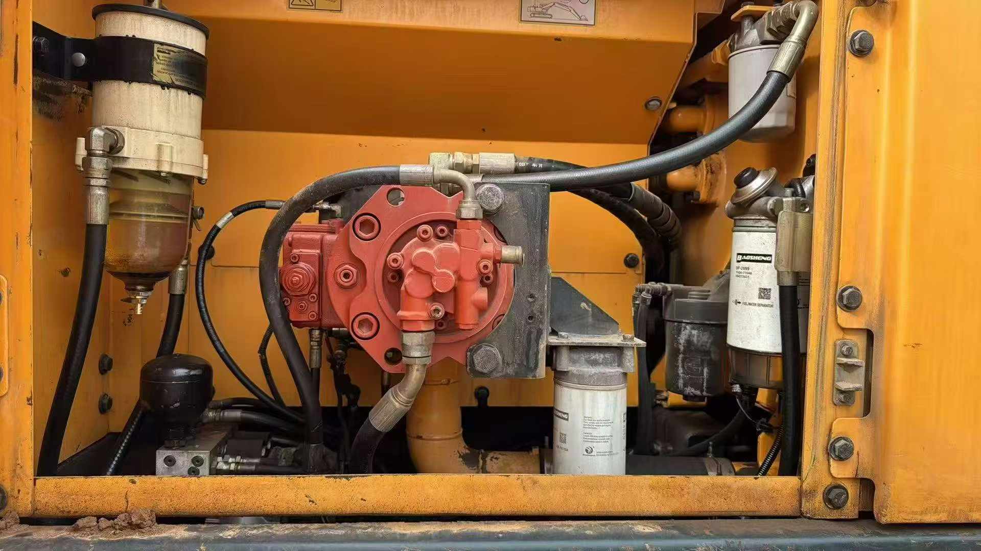شراء حفارة Hyundai R215-7 مستعملة / 3