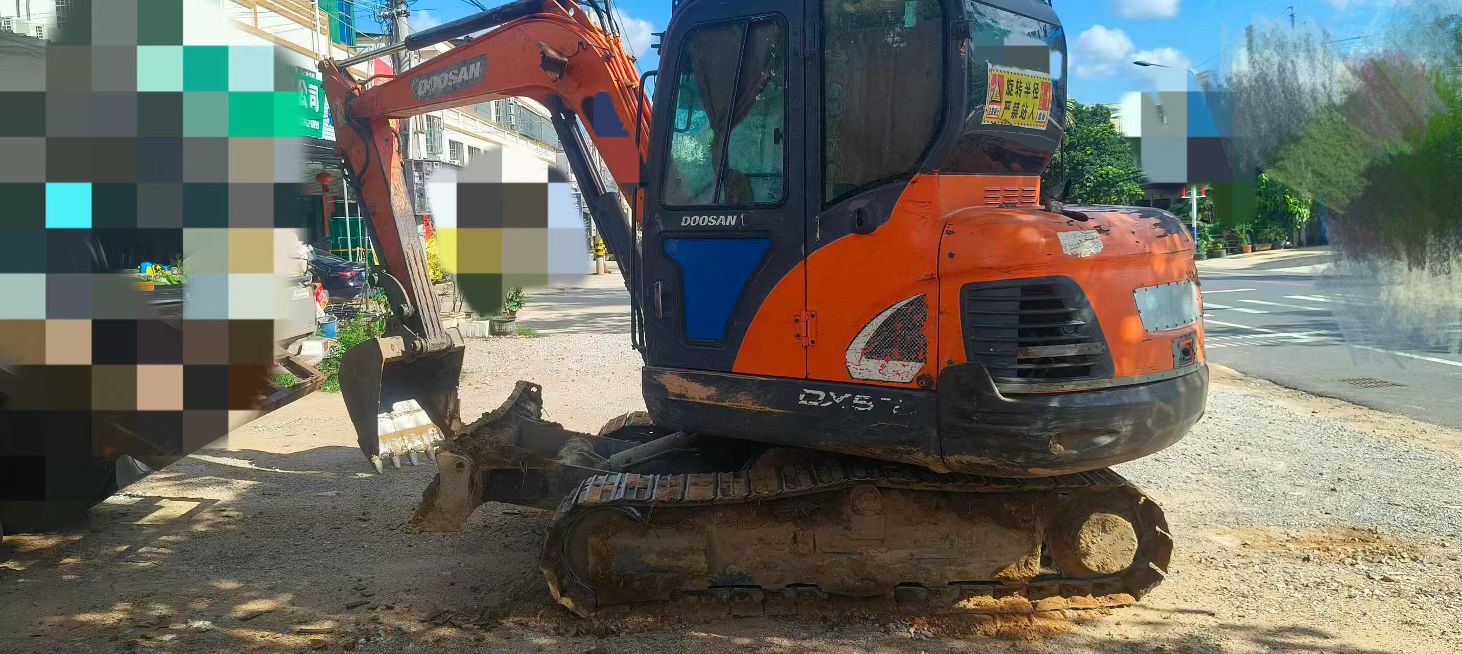 Comprar Doosan DH55 Usado Escavadeira
