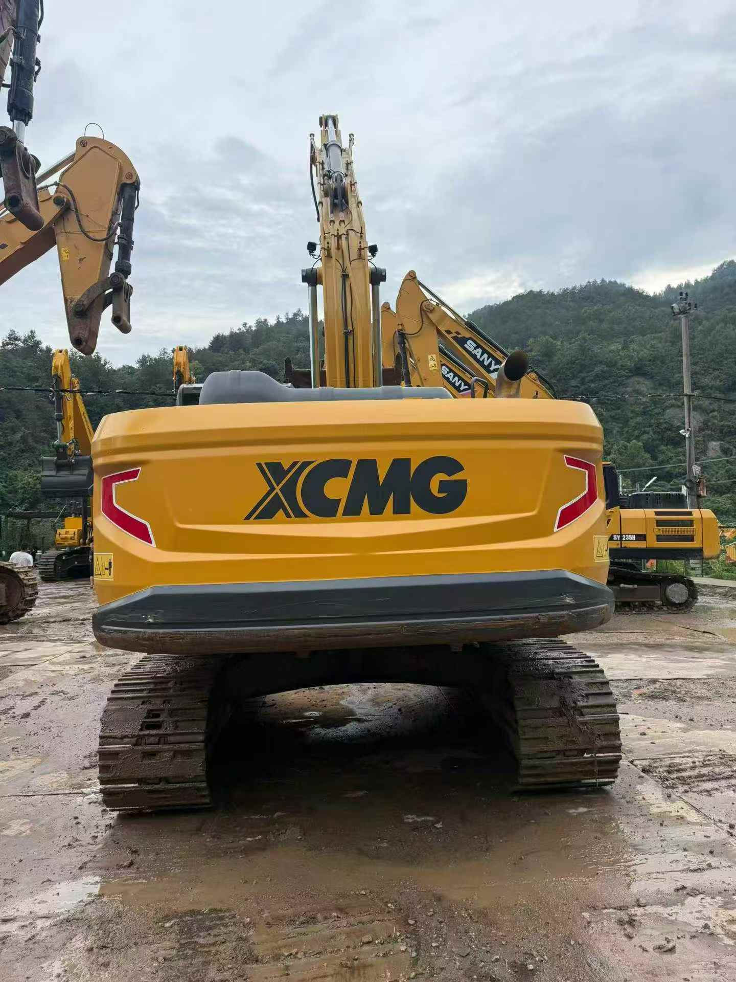 Buy XCMG XE215GA Used Excavator / 5