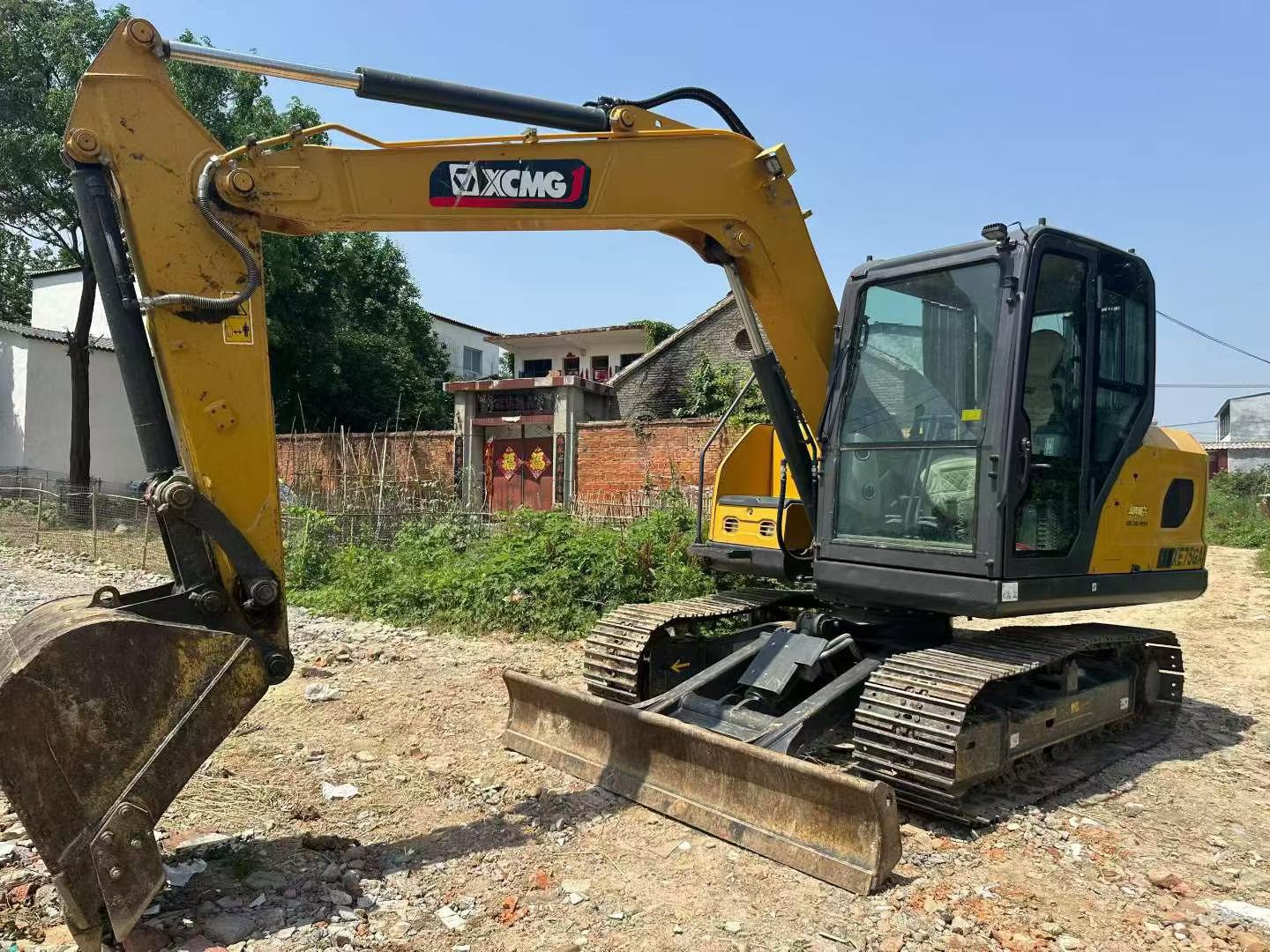 شراء XCMG XE75C مستعمل حفارة