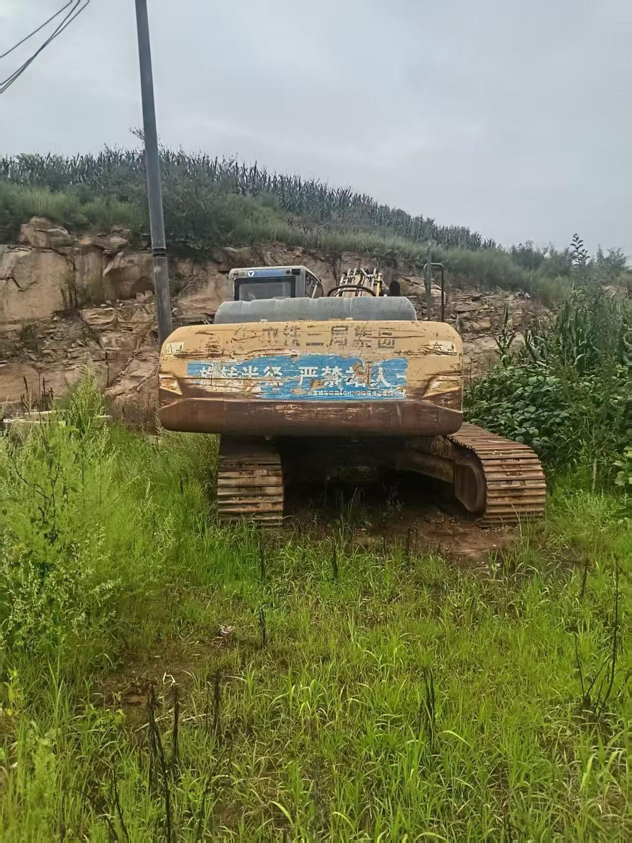 شراء XCMG XE270DK مستعمل حفارة