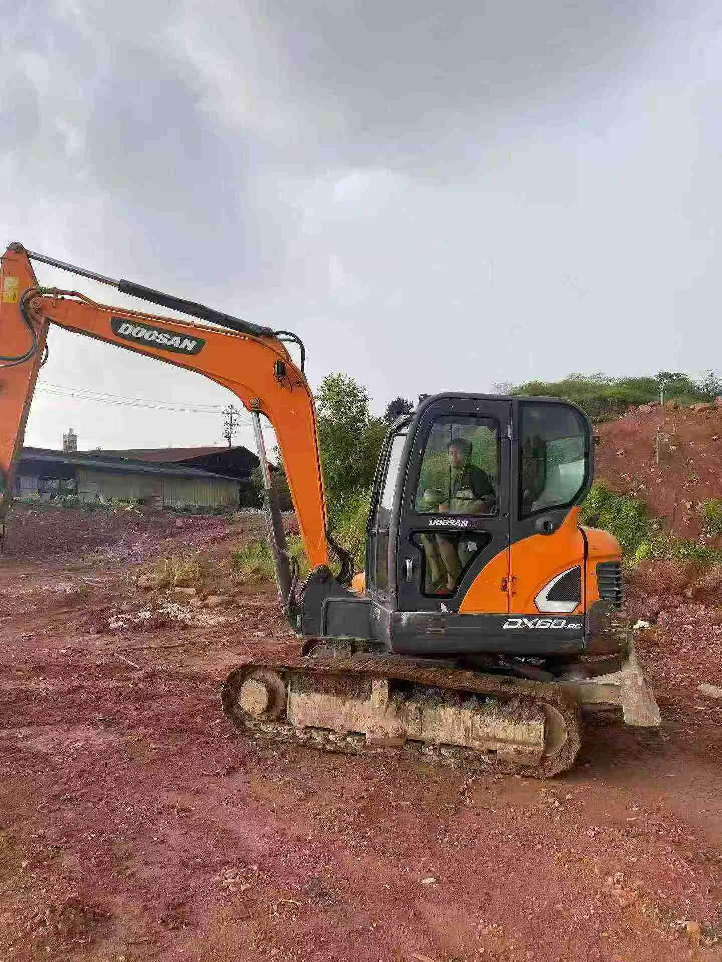Comprar Doosan DX55W Usado Excavadora Comprar Doosan DX55W Usado Excavadora
