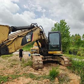 Buy Caterpillar 320D Used Excavator / 2 Buy Caterpillar 320D Used Excavator / 2