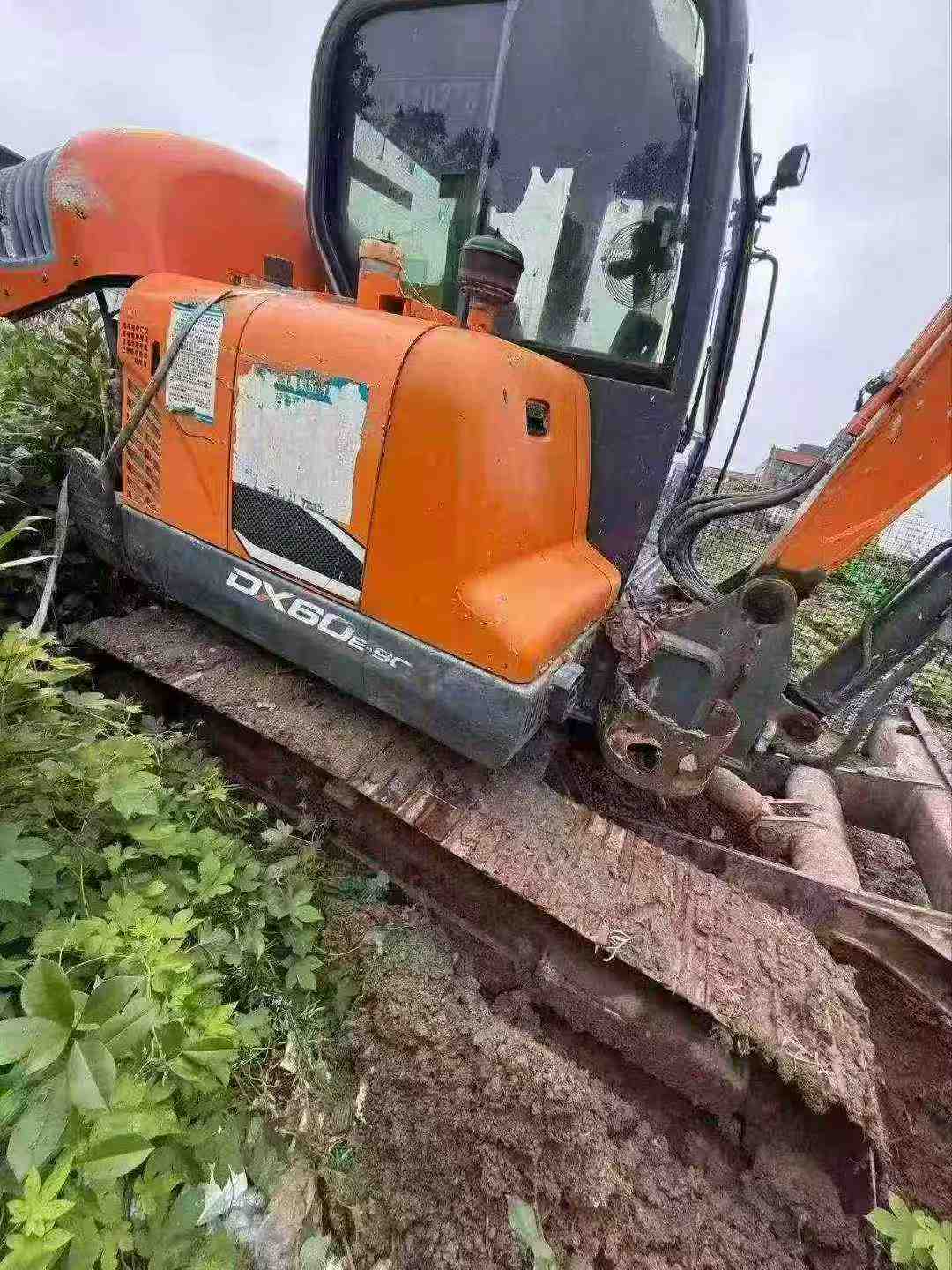Compre Escavadeira Doosan DH60 Usada / 5 Compre Escavadeira Doosan DH60 Usada / 5