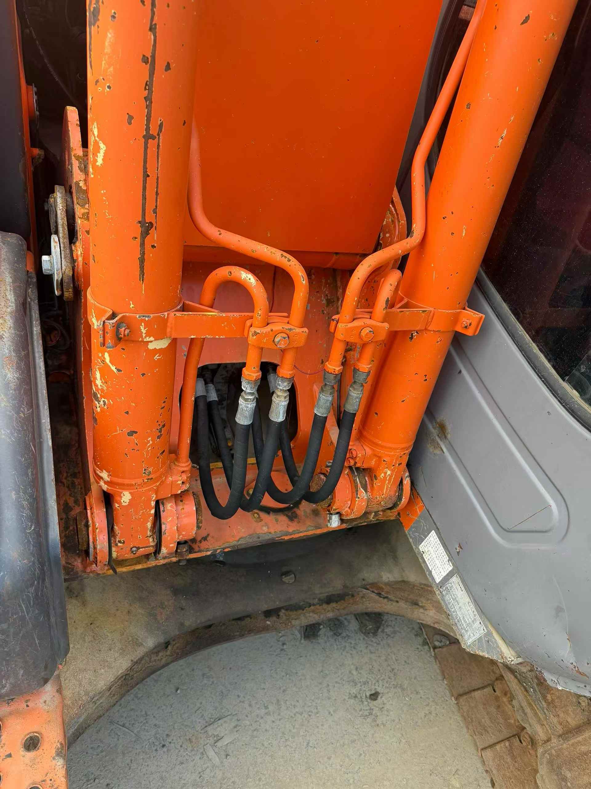 Buy Hitachi EX120-6 Used Excavator / 9