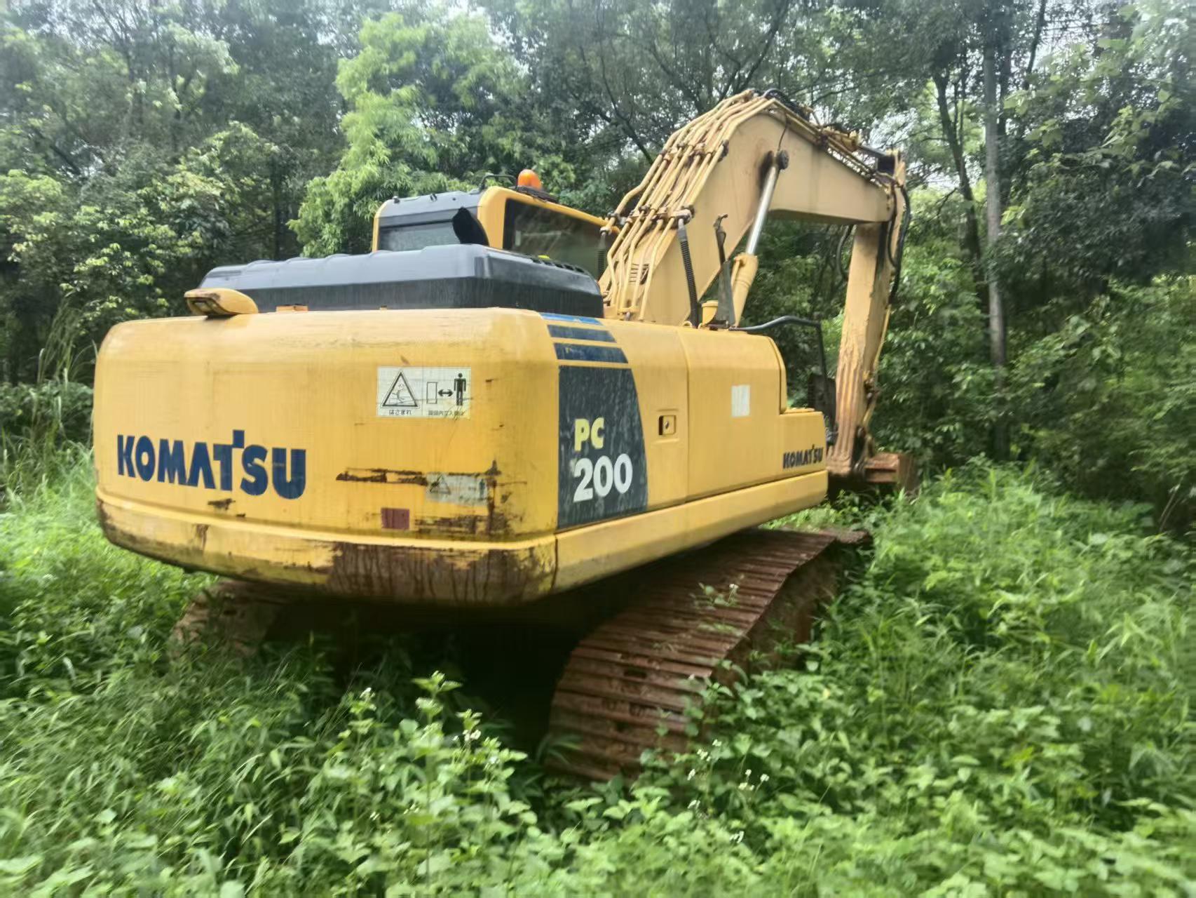 Compre Escavadeira Komatsu PC200-8 Usada / 7 Compre Escavadeira Komatsu PC200-8 Usada / 7