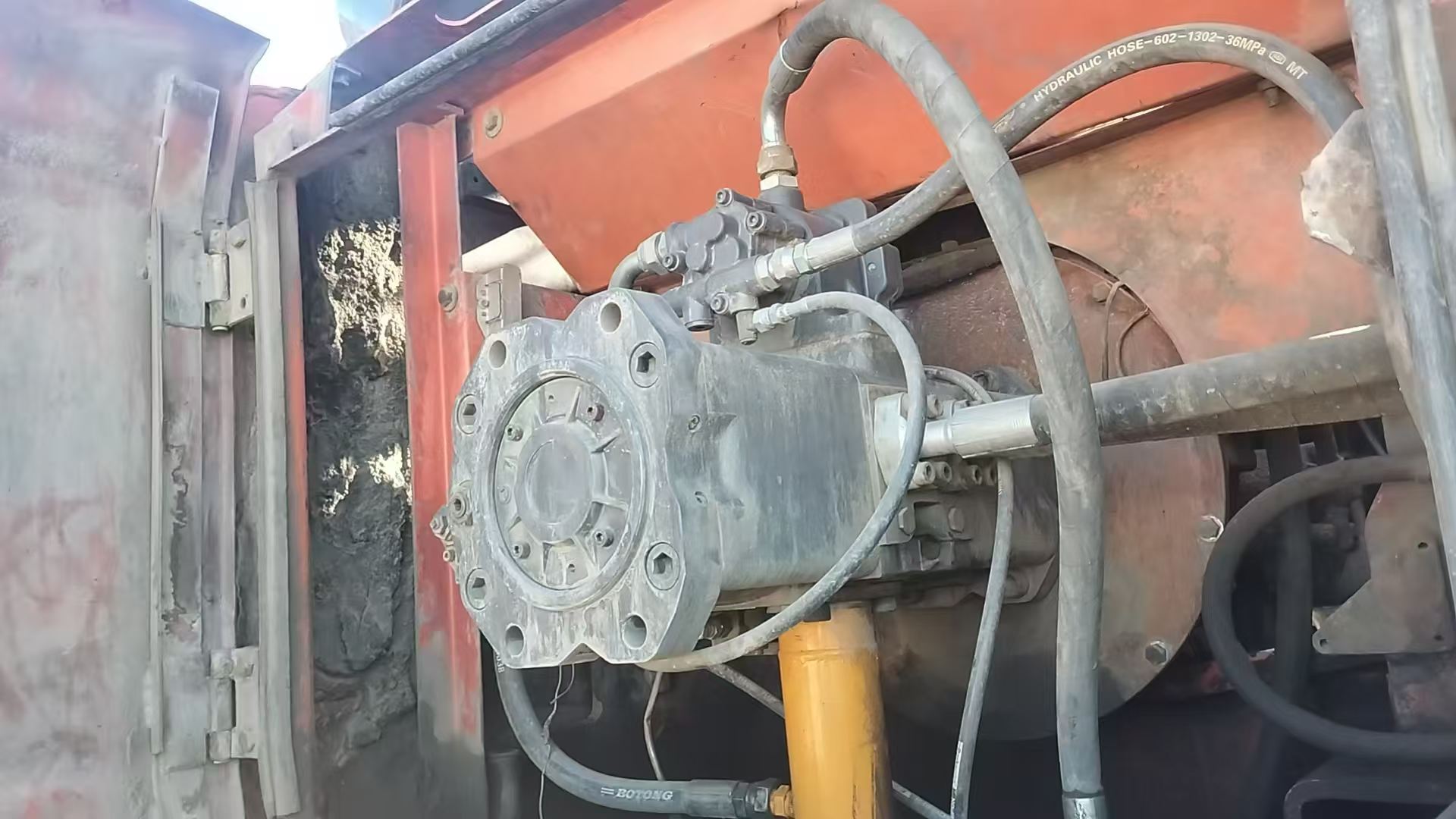 Compre Excavadora Doosan DH420 Usada / 6 Compre Excavadora Doosan DH420 Usada / 6