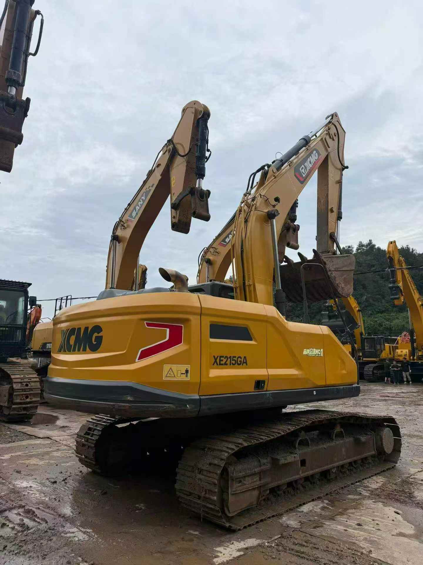 Buy XCMG XE215GA Used Excavator / 4