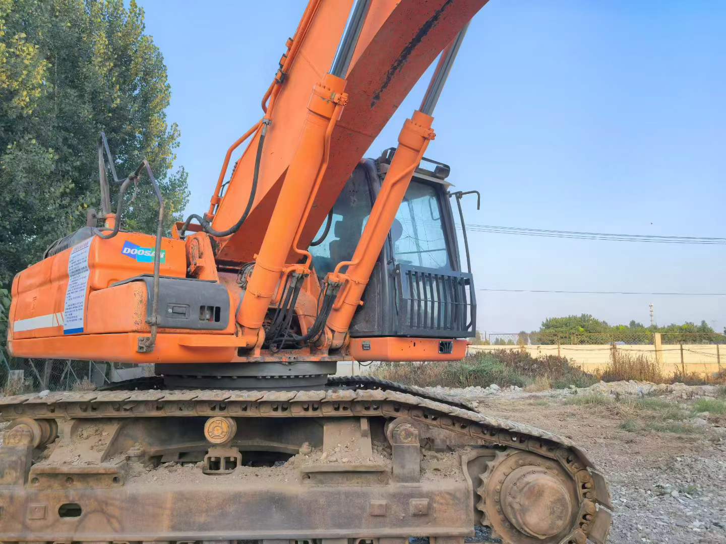 Купить Подержанный Экскаватор Doosan DX520LC / 5 Купить Подержанный Экскаватор Doosan DX520LC / 5