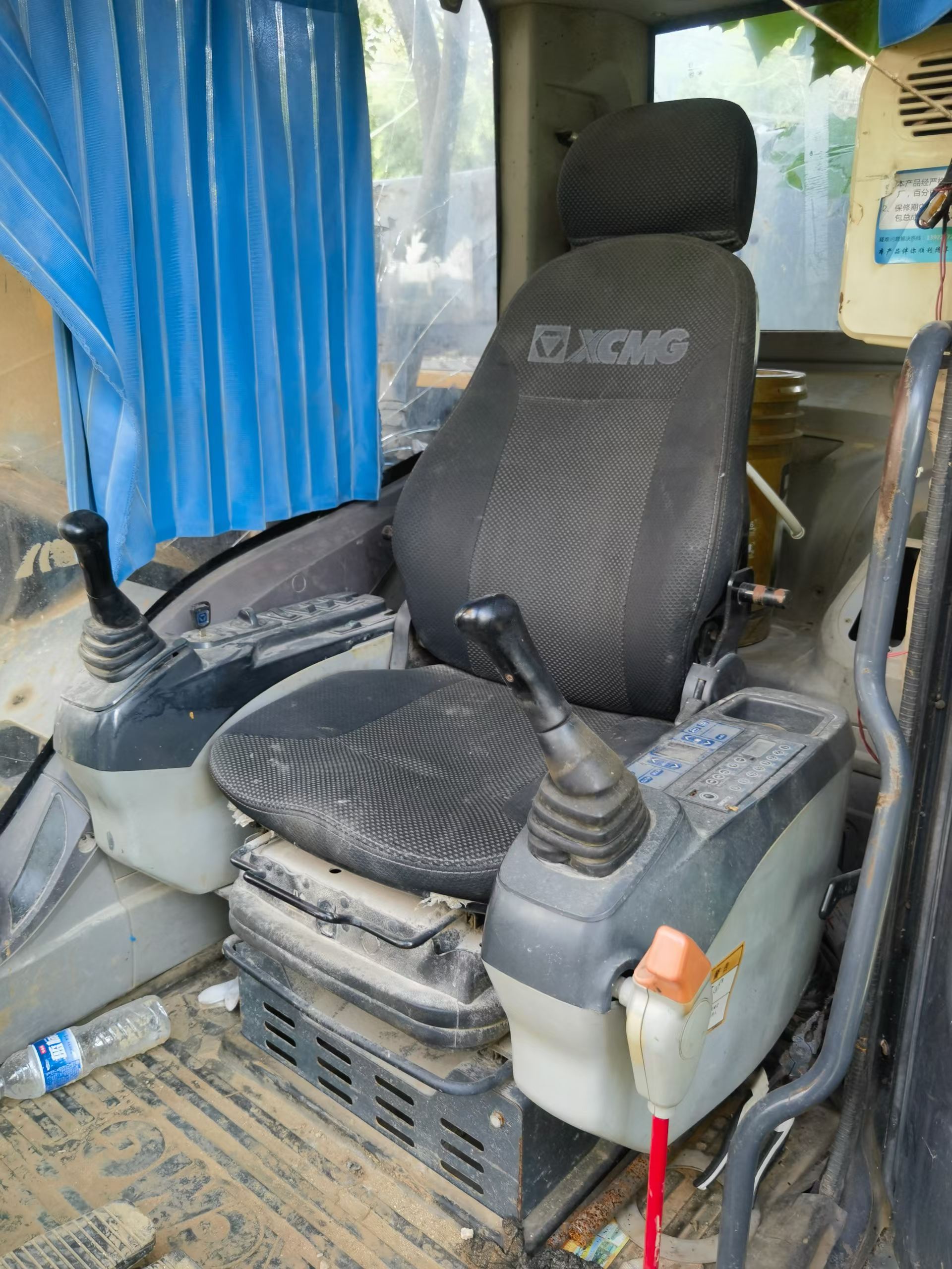 Buy XCMG XE470D Used Excavator / 8
